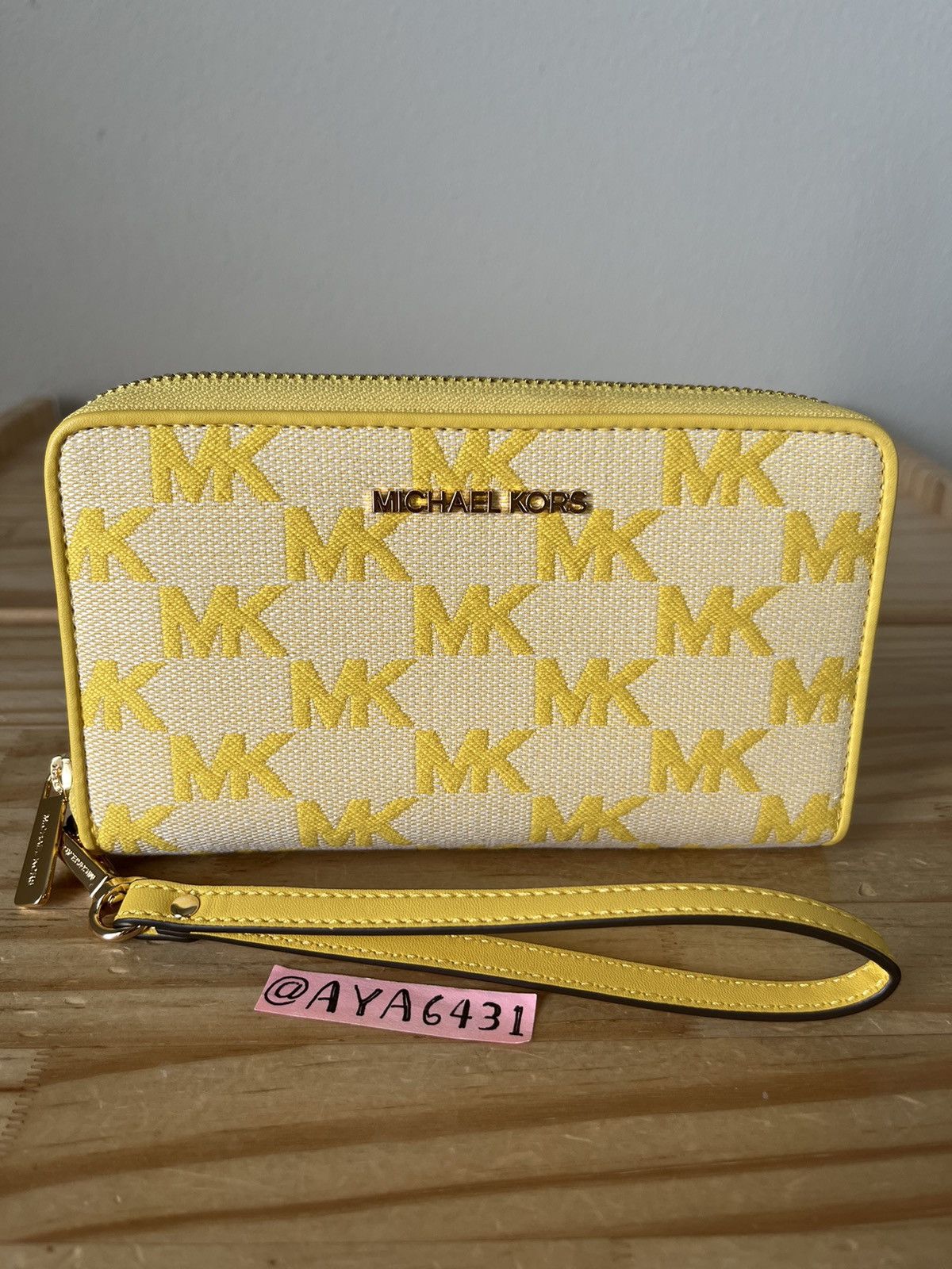 Michael Kors Michael Kors Wallet Size ONE SIZE - 1 Thumbnail