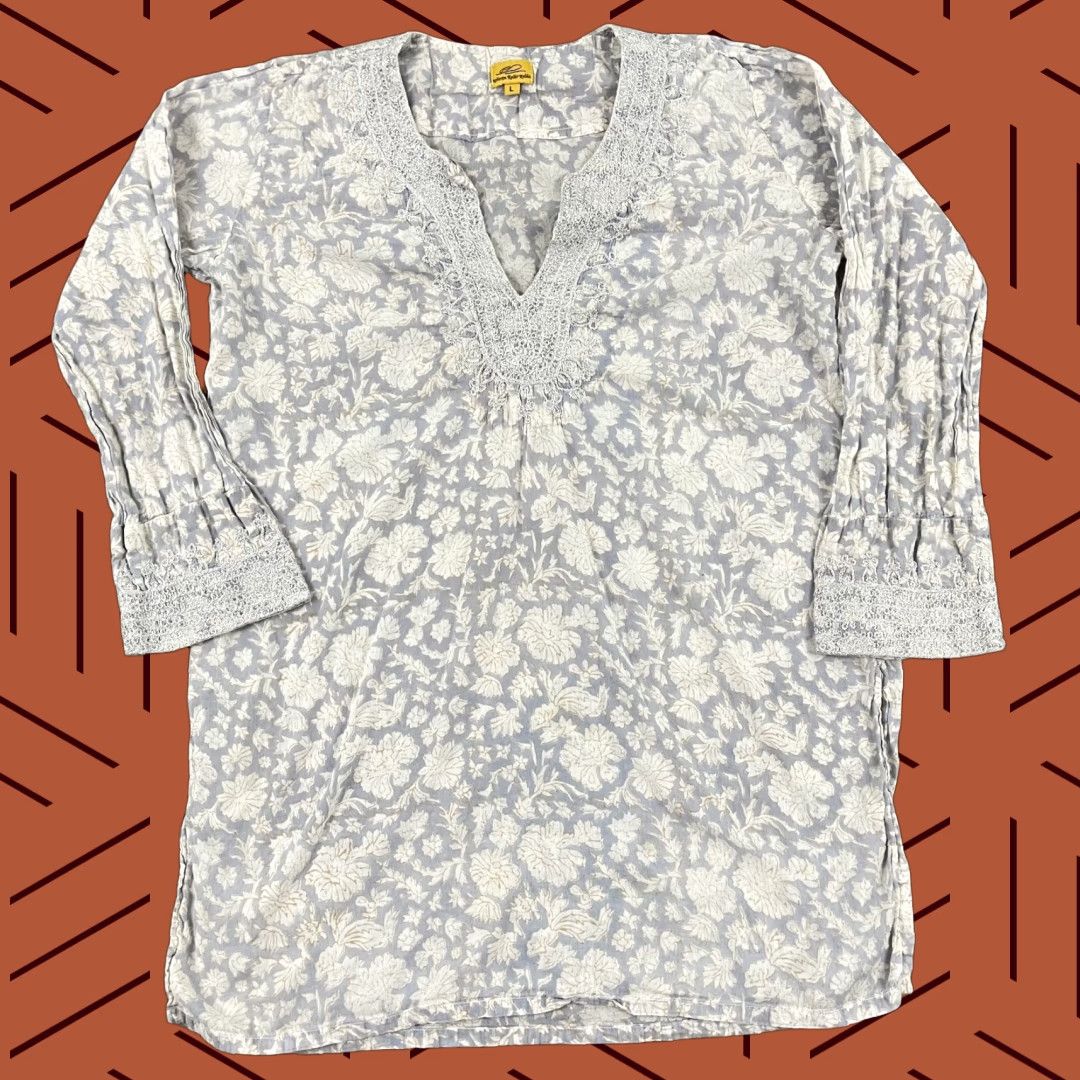 Vintage VINTAGE Roberta Roller Rabbit Blouse Womens Large Floral Lace Tunic Top All Seasons Casual Lightweight Gray Blue Size L / US 10 / IT 46 - 1 Thumbnail