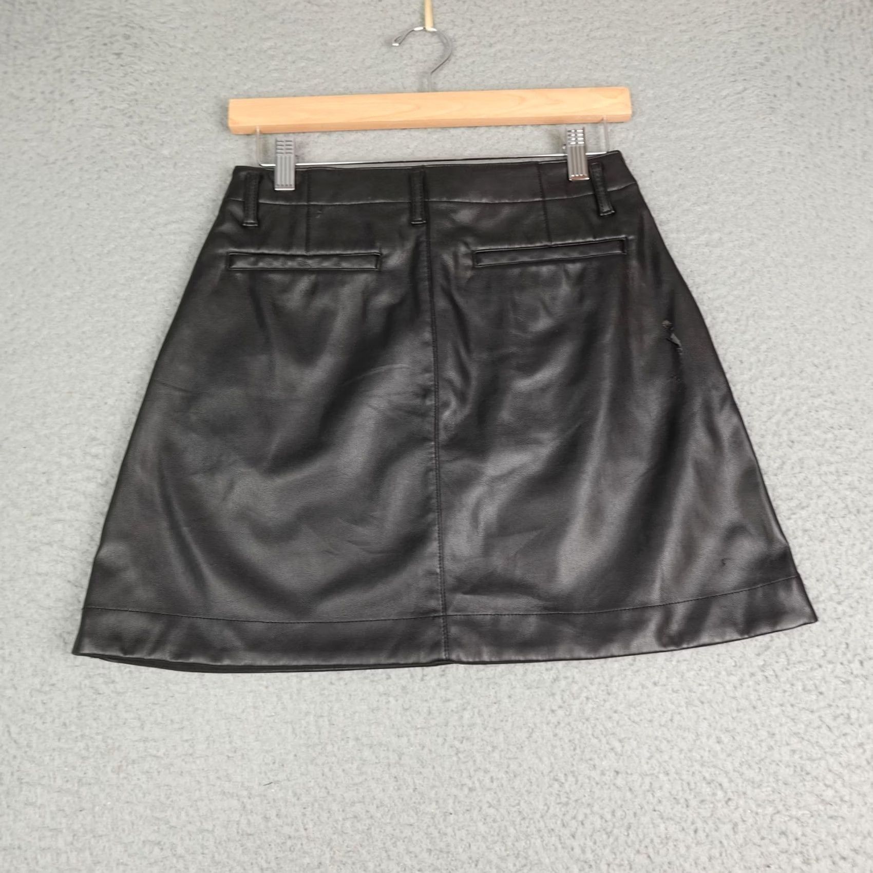 Gap Gap Skirt Womens 4 Black Faux Leather Mini Zip Front Pockets 4/27 Business Size 27" / US 4 / IT 40 - 7 Thumbnail