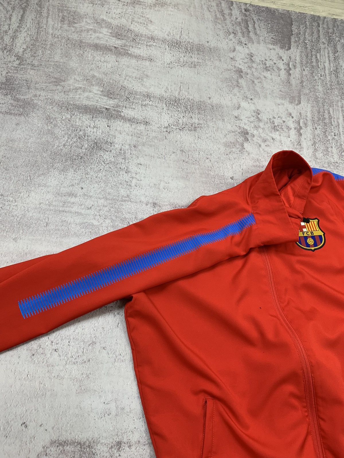 Nike FC Barcelona Nike 2017 Tracksuit jacket Jersey Size US L / EU 52-54 / 3 - 18 Thumbnail