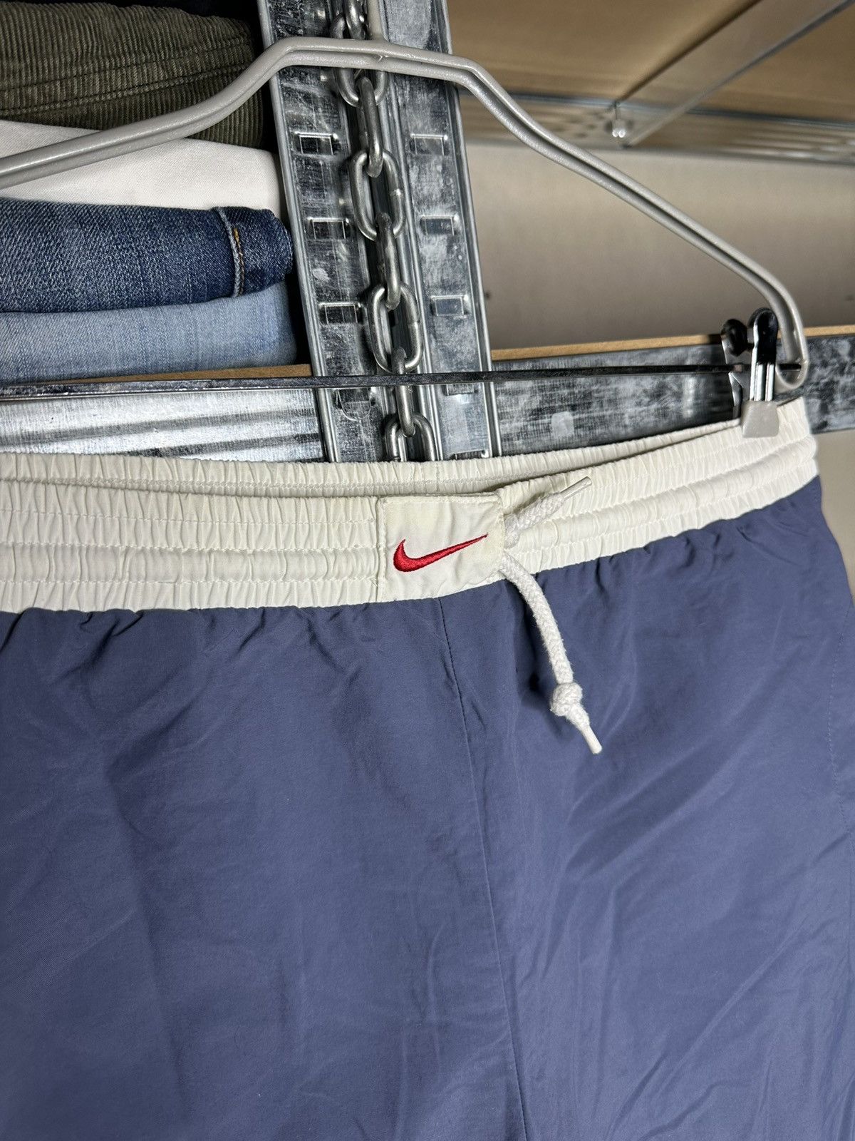 Nike Vintage Nike Shorts Men's Size S Y2K Embroidered Swoosh Size US 30 / EU 46 - 3 Thumbnail