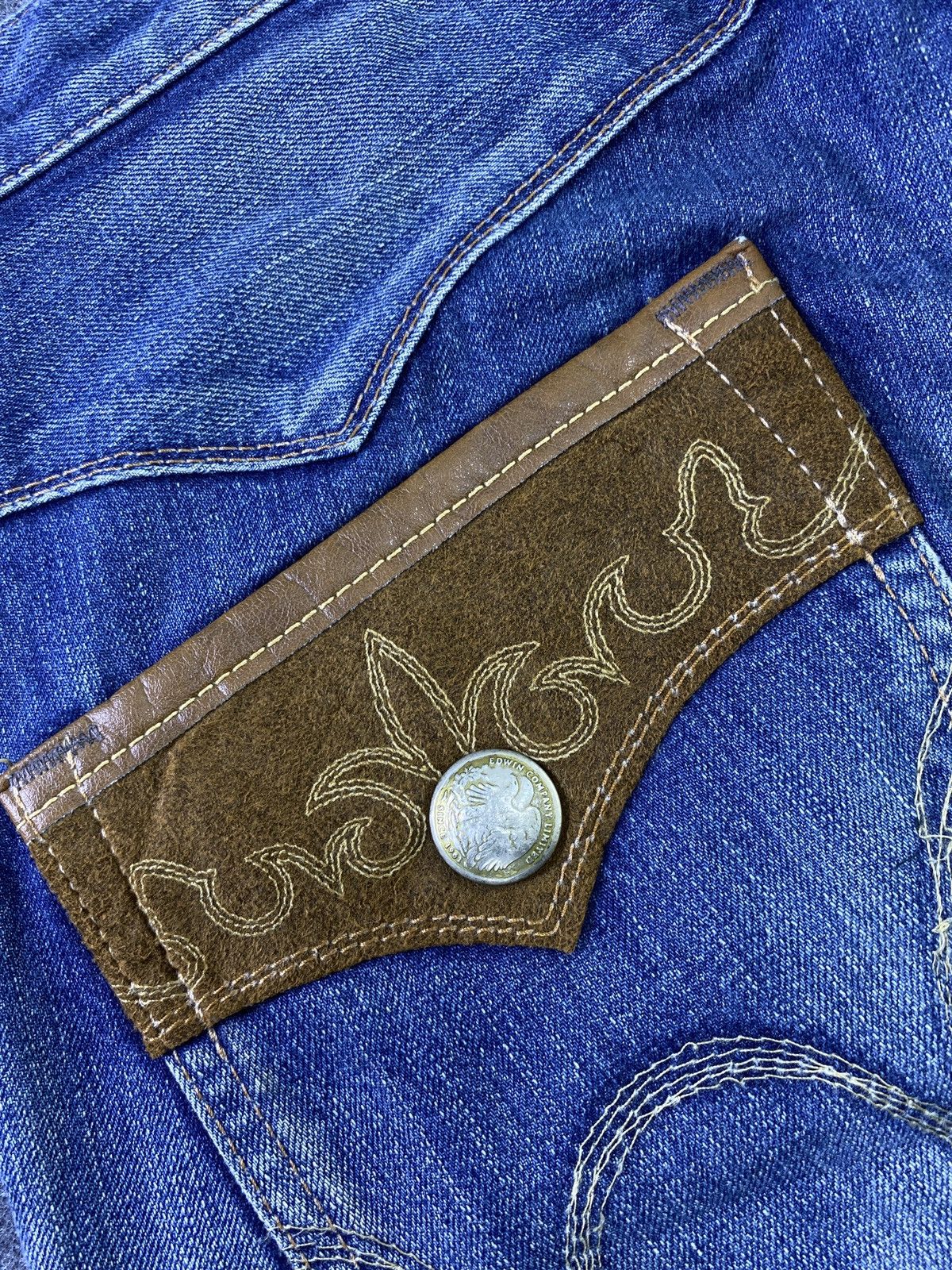 Edwin Edwin Exclusive Vintage Distress Blue Wash Denim - J867 Size US 38 / EU 54 - 16 Thumbnail