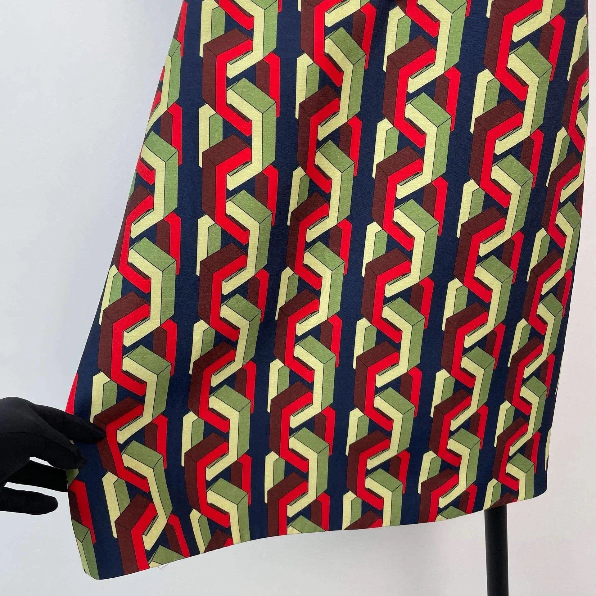 Gucci Gucci Women's Dress Size 36 Size XS / US 0-2 / IT 36-38 - 2 Thumbnail
