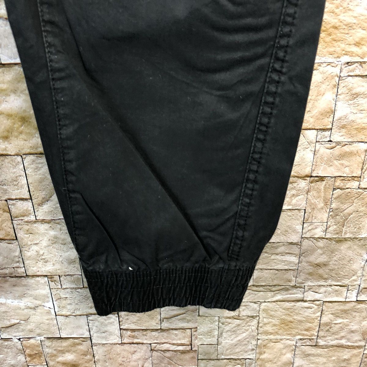 Japanese Brand H&M Black Cargo Multipocket Joggers Pants #A121 Size US 34 / EU 50 - 13 Thumbnail