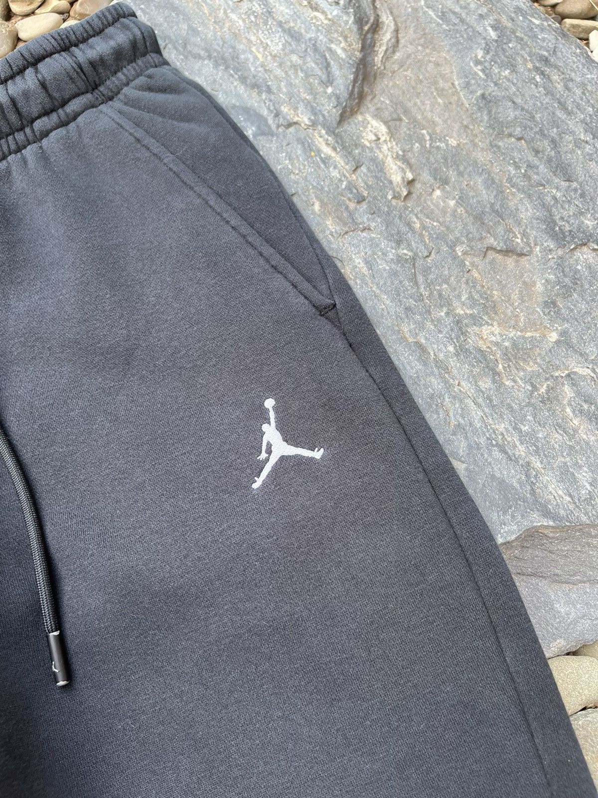 Jordan Brand × Nike Nike Jordan rare hype sweatpants y2k baggy pant joggers logo Size US 32 / EU 48 - 8 Thumbnail