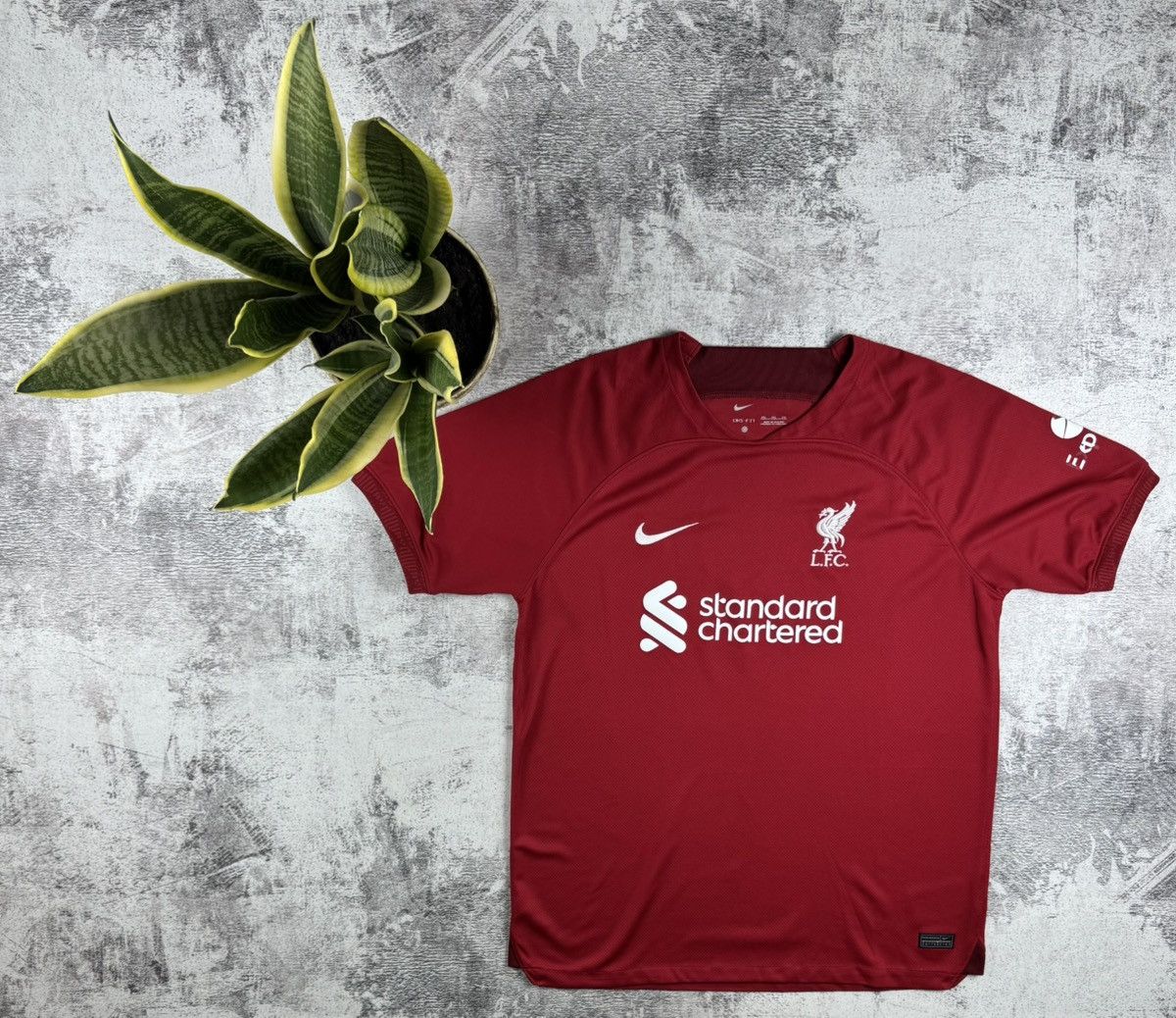 Nike LIVERPOOL 2022/2023 Red Nike Bloke core Soccer Football Fan T Shirt Jersey Kit Size US XXL / EU 58 / 5 - 1 Thumbnail