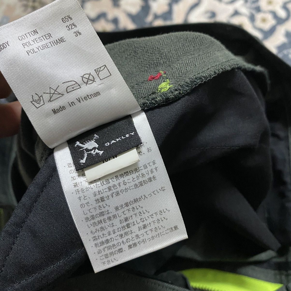Oakley Vintage Oakley Cargo Pants Size US 31 - 23 Thumbnail