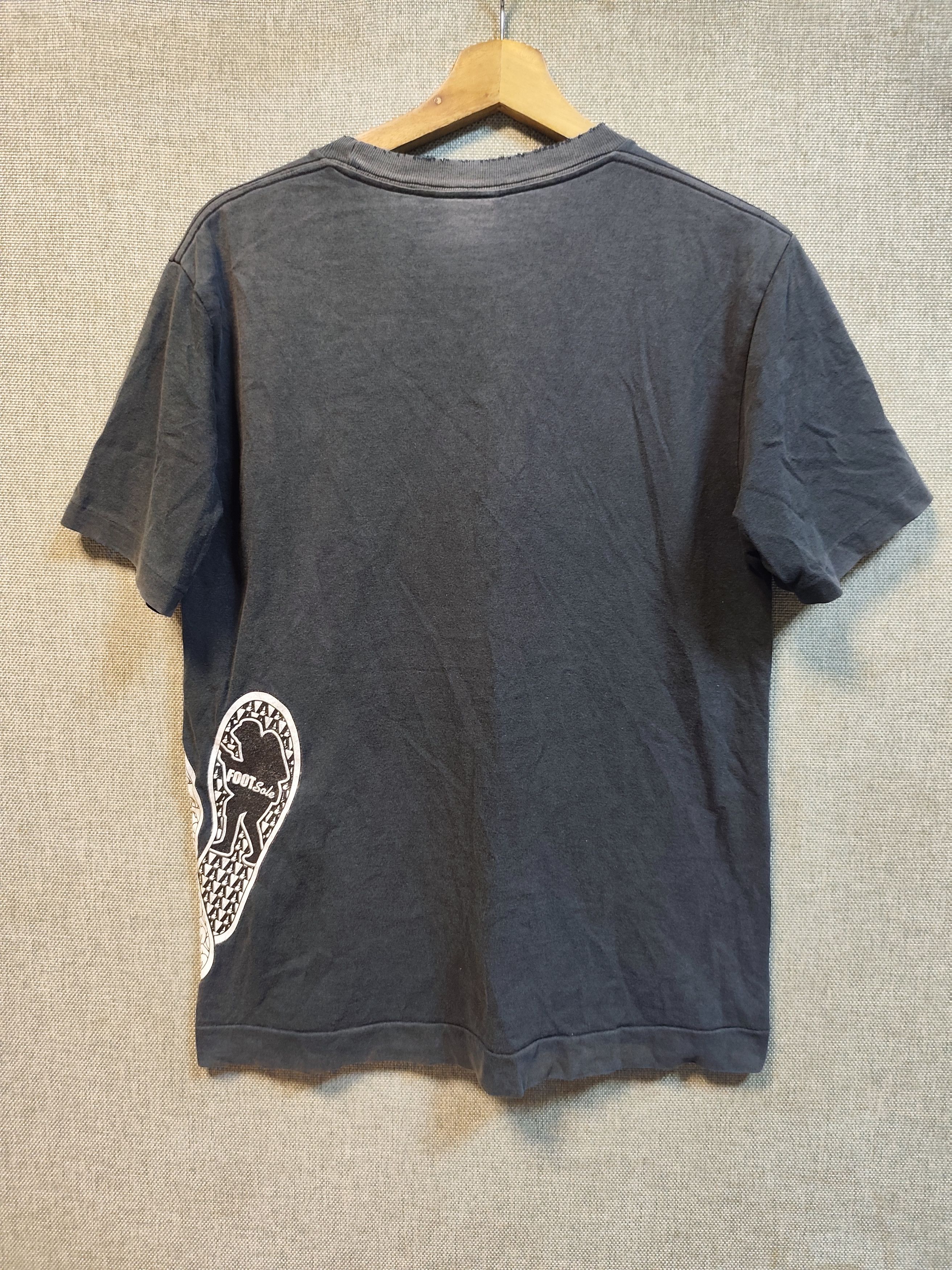 Bape Vintage t shirt bape foot sale Size US S / EU 44-46 / 1 - 2 Thumbnail