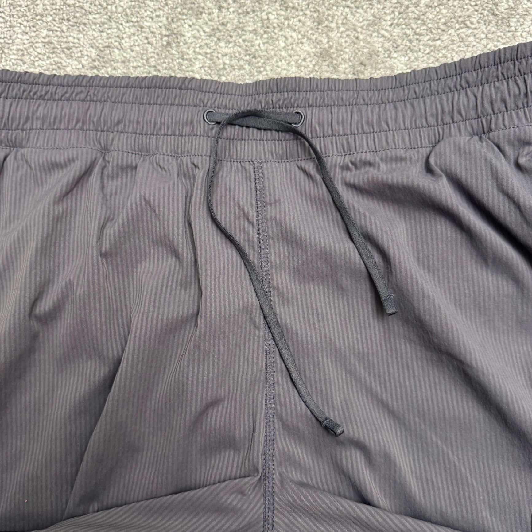 Fabletics VINTAGE Fabletics Men's Jogger Pants Activewear Tapered Fit Gray Yellow Elastic Waist Medium Size US 31 - 3 Thumbnail