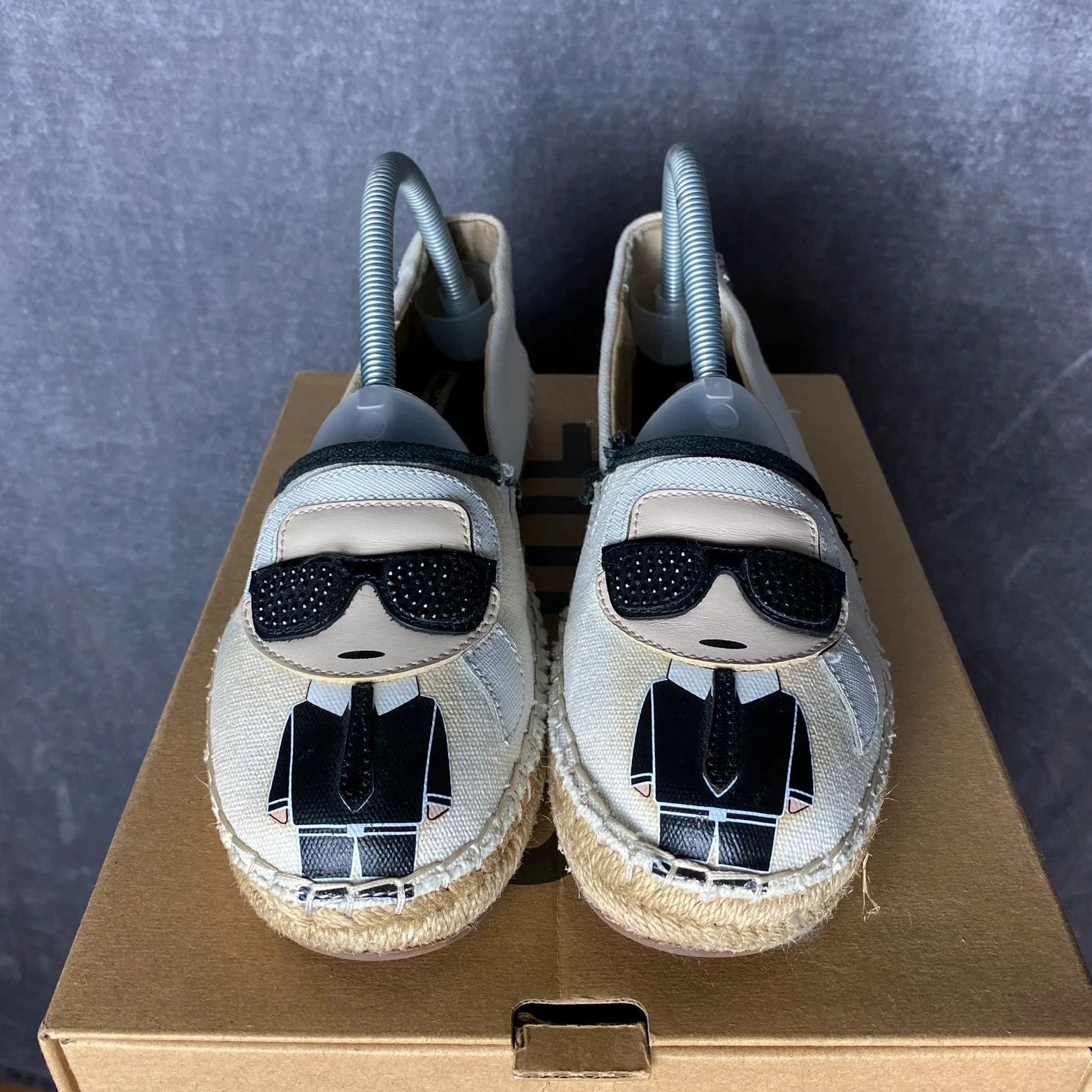 Designer × Karl Lagerfeld Karl Lagerfeld Kamini Karl Ikonic slip on cream espadriles Size US 10 / IT 40 - 1 Thumbnail