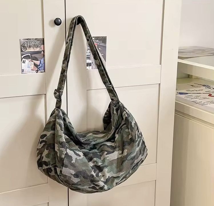 Japanese Brand Gen Z Trendy Leopard Print Canvas Crossbody Bag Size ONE SIZE - 3 Thumbnail