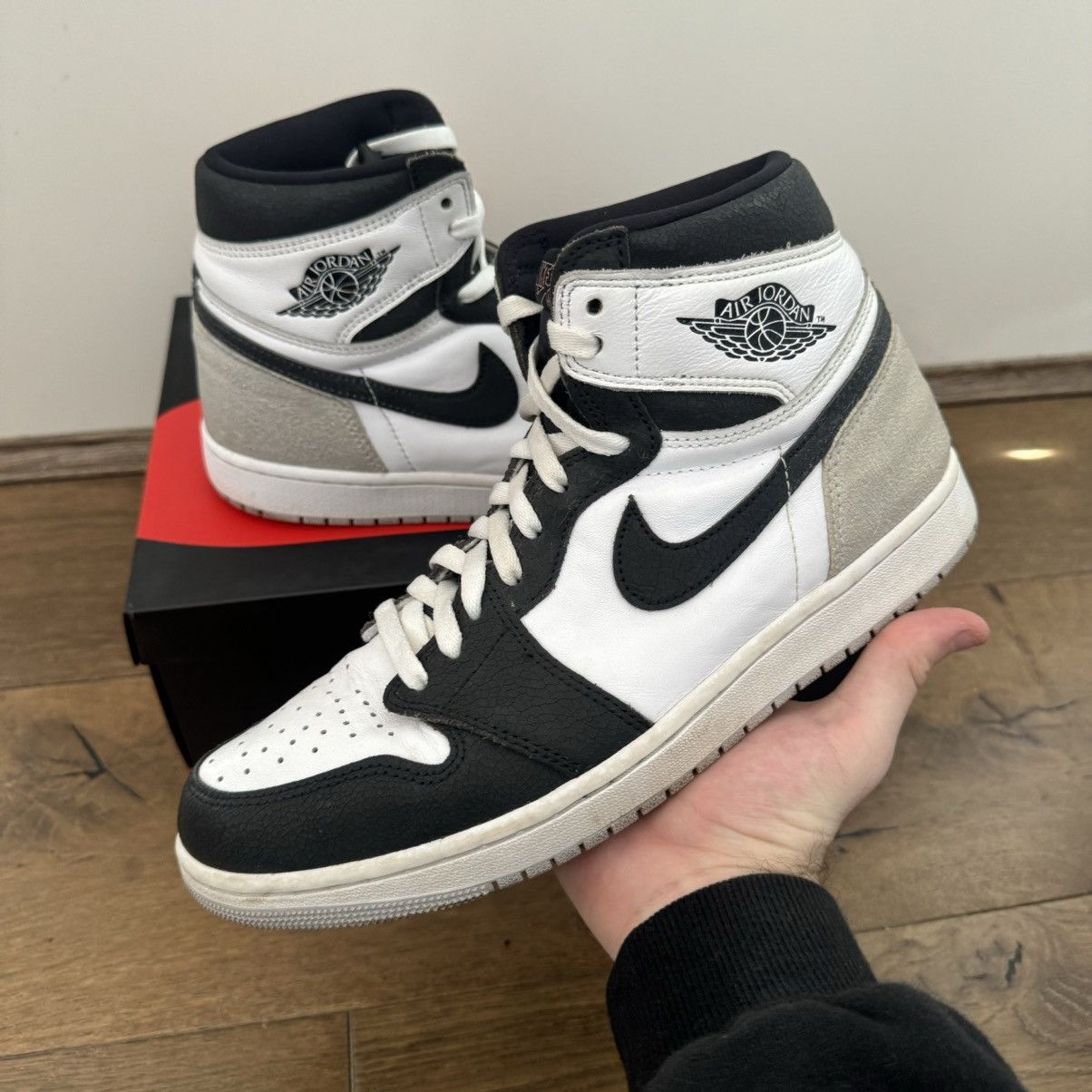 Jordan Brand Jordan 1 High Retro Stage Haze Size US 10 / EU 43 - 1 Thumbnail