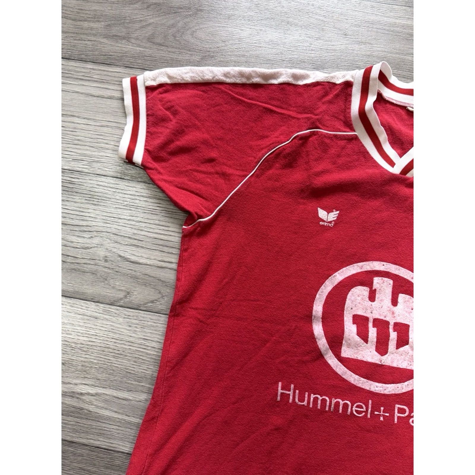 Erima TSV REINBEK 1980s #15 Jersey Shirt ERIMA Size L Red Men Short Sleeve Football Soccer T-Shirt Size US L / EU 52-54 / 3 - 6 Thumbnail
