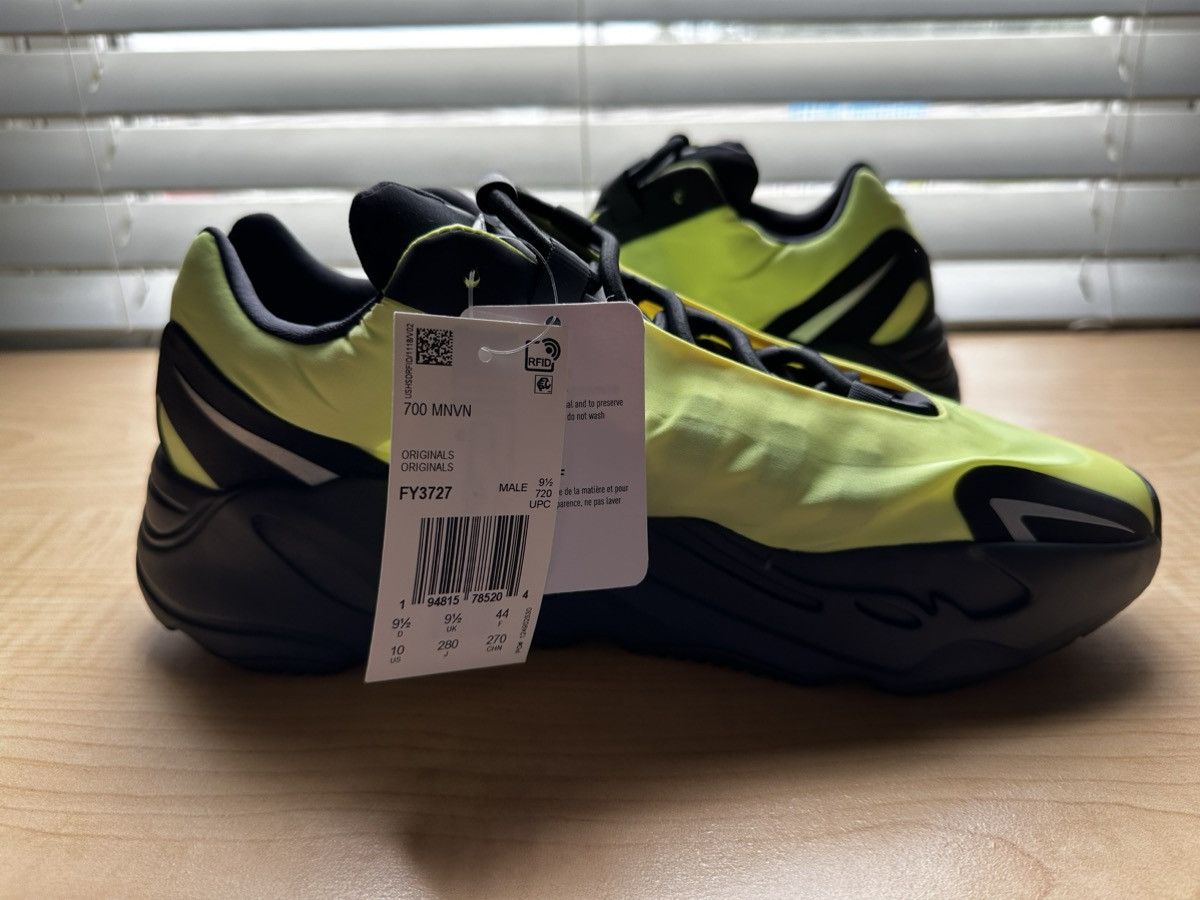 Adidas × Yeezy Yeezy 700 MNVN Phosphor Size US 10 / EU 43 - 3 Thumbnail