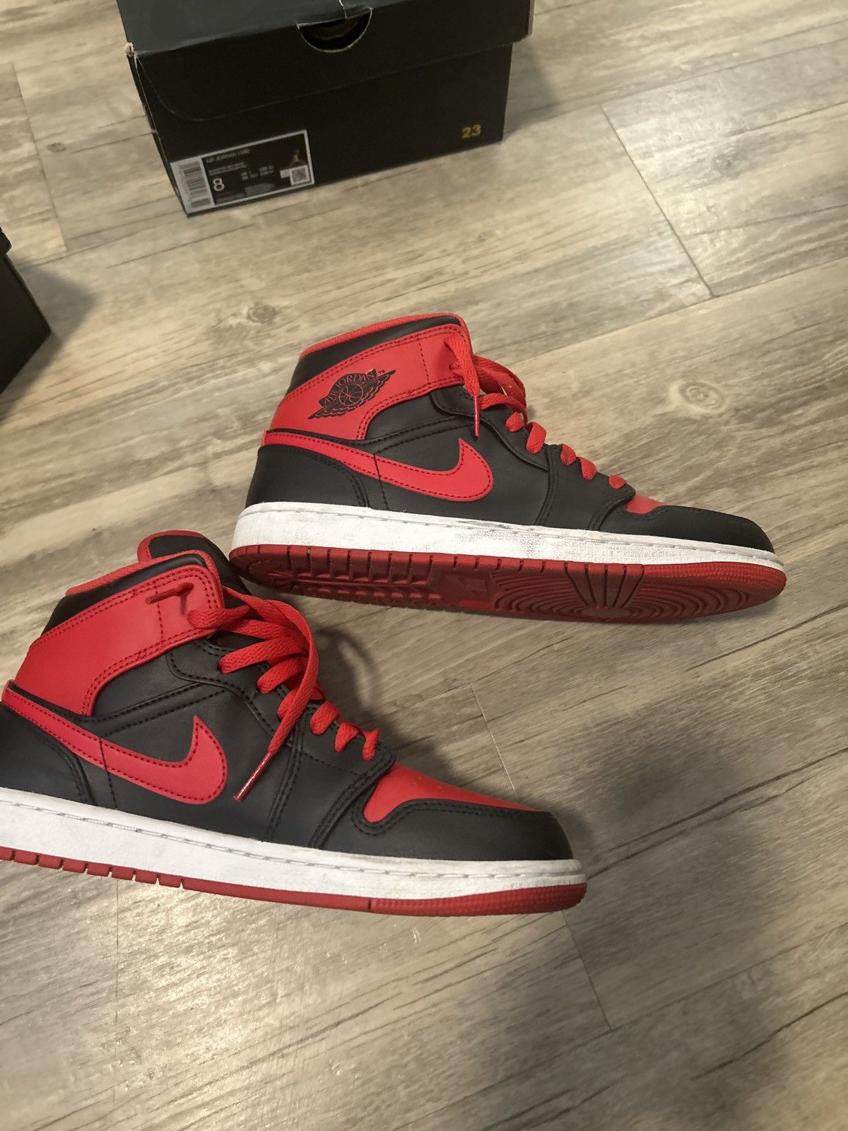 Jordan Brand Air Jordan 1 mid Size US 8 / EU 41 - 5 Thumbnail