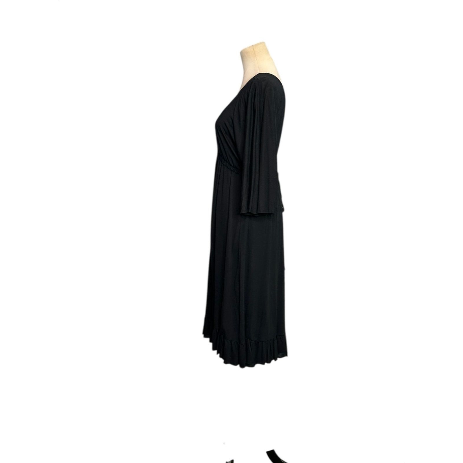 Velvet Velvet by Graham & Spencer Black Dress size Medium Size M / US 6-8 / IT 42-44 - 13 Thumbnail