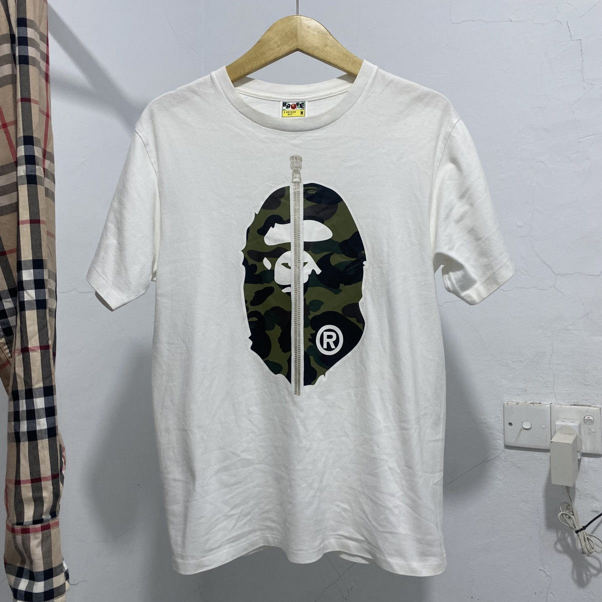 Bape Bape Head Camo White Shirt Size US M / EU 48-50 / 2 - 1 Thumbnail
