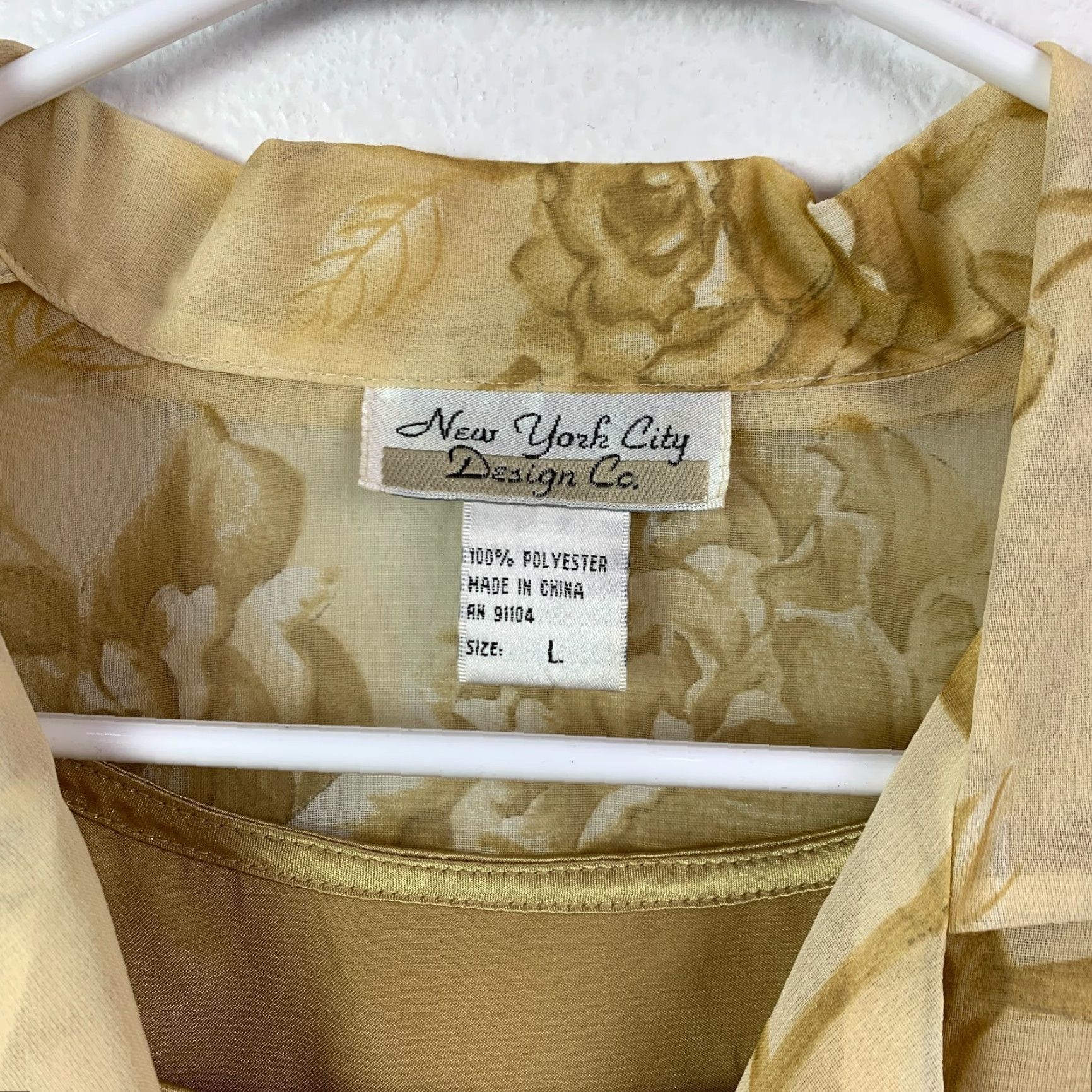 Vintage VINTAGE New York City Design Co. Blouse Shirt Casual Yellow Floral 100% Polyester L Large Womens 80s 90s City Pattern Button Neck Collared Long Sleeve Size L / US 10 / IT 46 - 3 Thumbnail