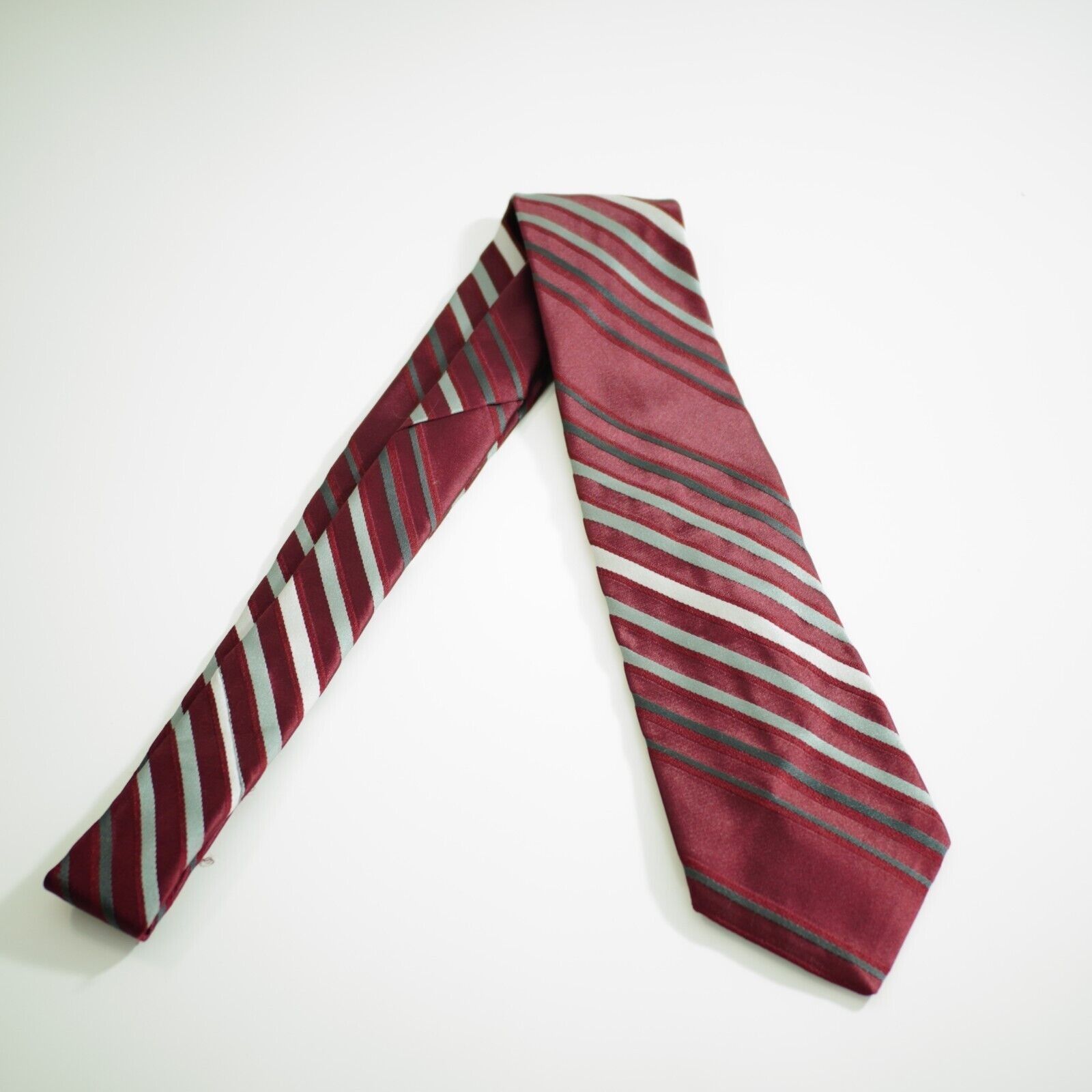 Vintage Beau Brummell Red Silver Striped Polyester Woven Short Tie I Size ONE SIZE - 6 Thumbnail