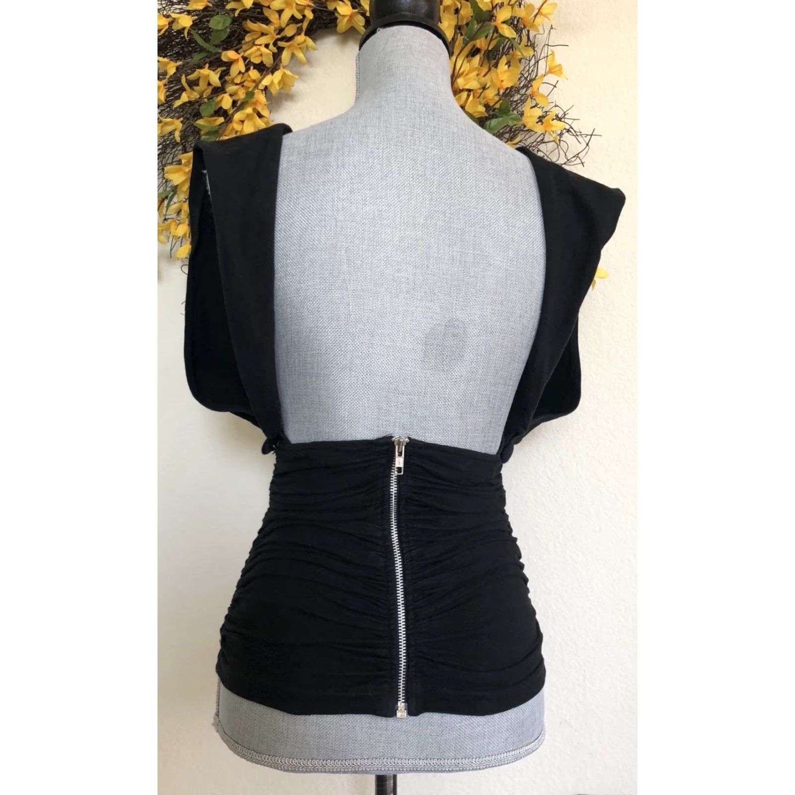 Vintage VINTAGE La Milliardaire Paris Ruched Zipper Top Open Back Blouse XS Black Women(V-Neck) 80s 2/XS Size XS / US 0-2 / IT 36-38 - 4 Thumbnail