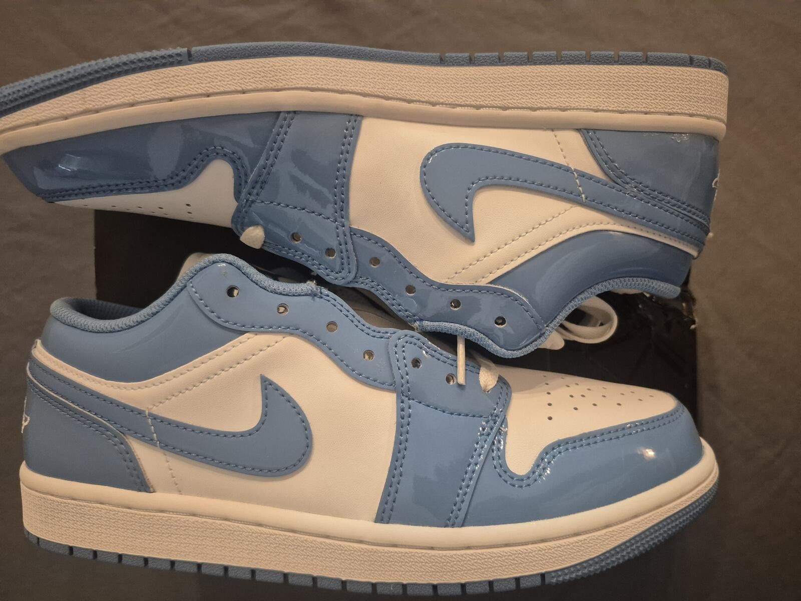 Jordan Brand Air Jordan 1 low unc blue Size 8.5 M Brand New Size US 8.5 / EU 41-42 - 3 Thumbnail