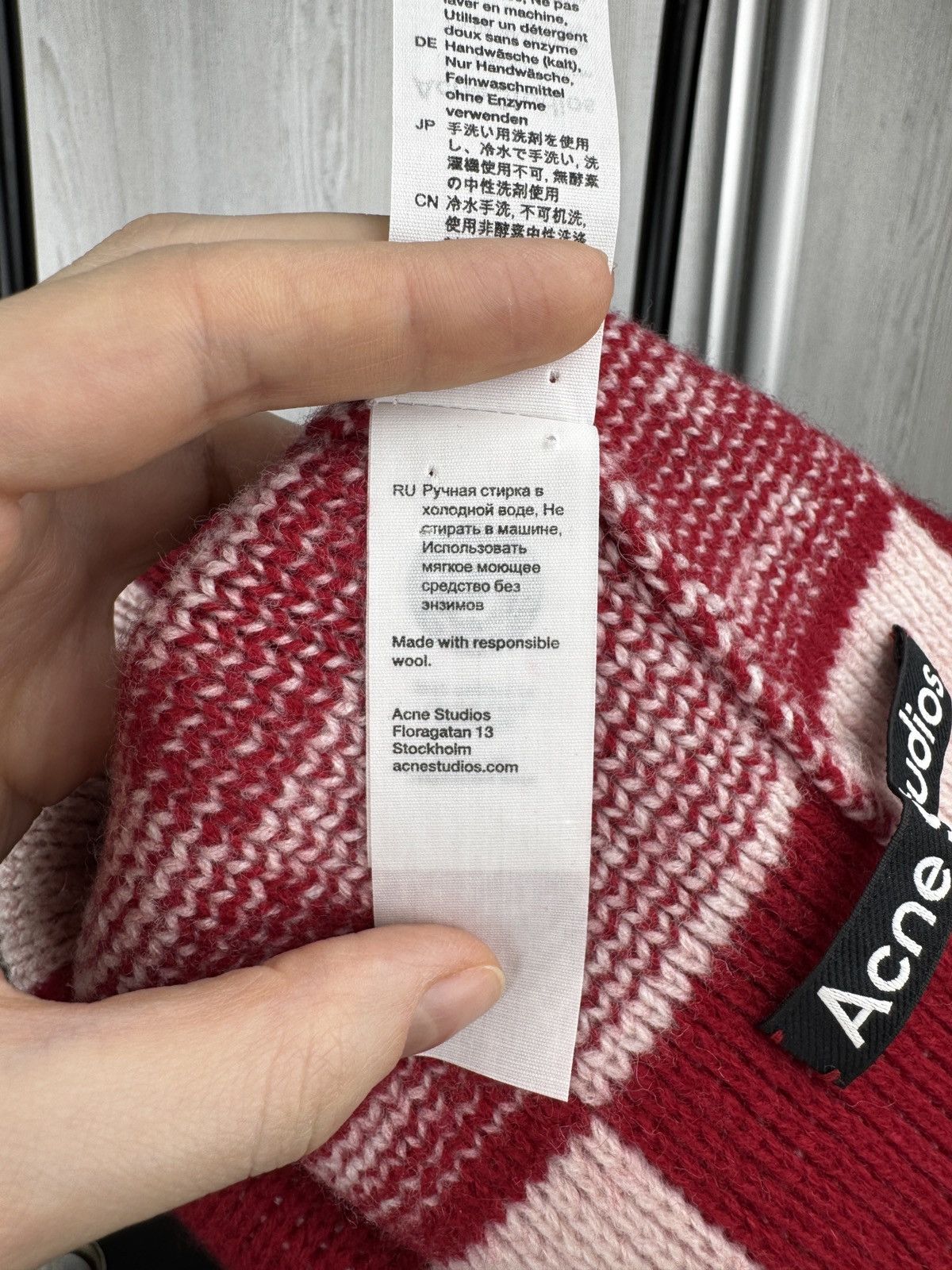 Acne Studios Acne Studios Jacquard Knit Beanie Red/Faded Pink Size ONE SIZE - 11 Thumbnail