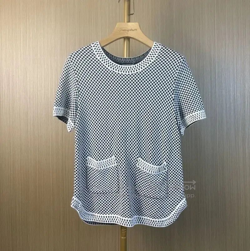 Chanel Chanel M Size Color Block Women's Pullover . Size M / US 6-8 / IT 42-44 - 1 Thumbnail