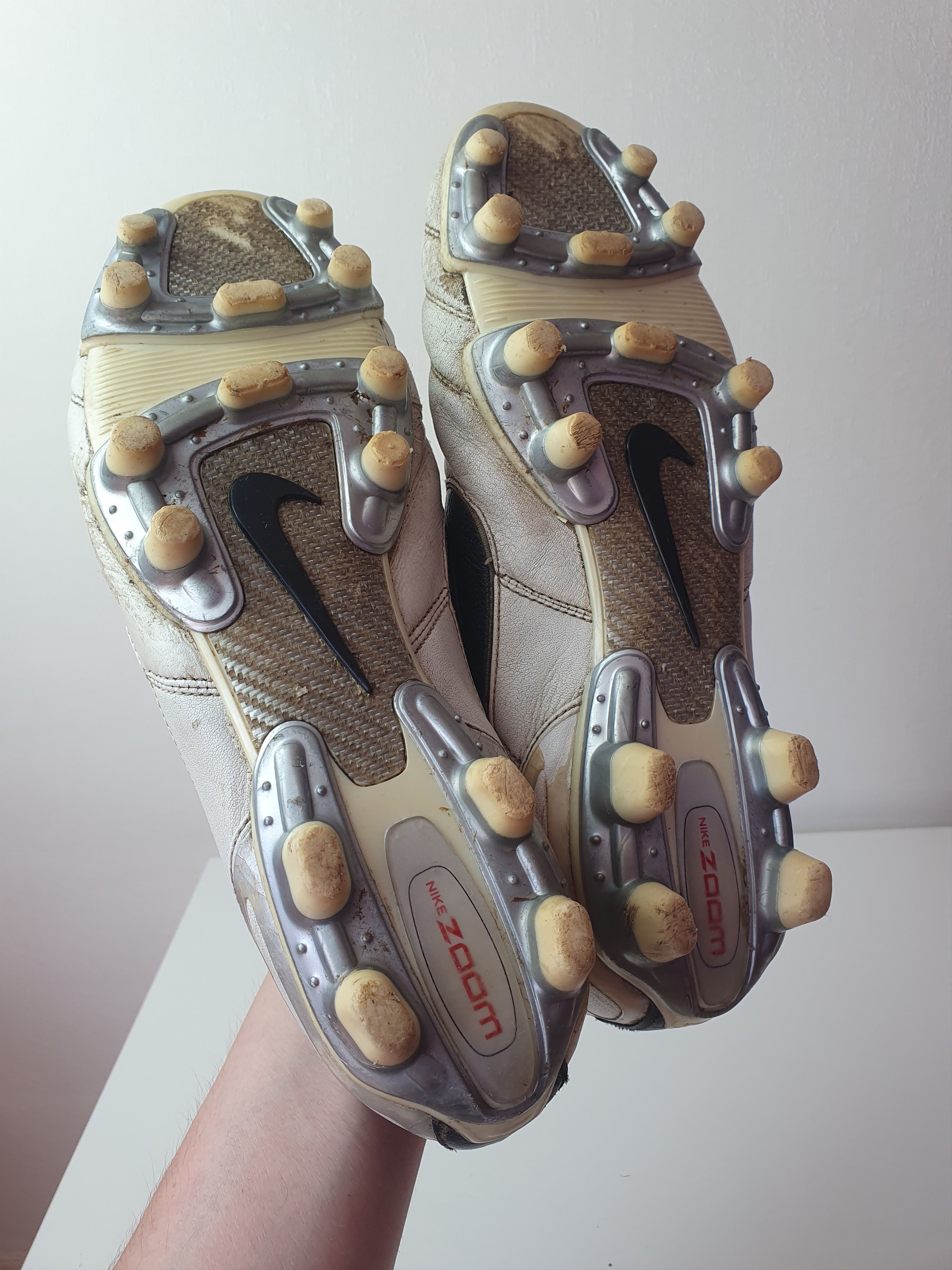 Nike Vintage Football Boots Nike Air Zoom Tiempo Legend II Size US 9 / EU 42 - 16 Thumbnail