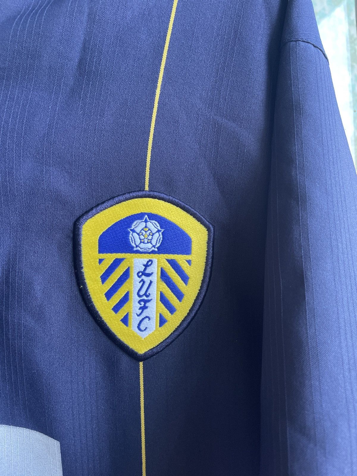 Nike LEEDS UNITED 2003/04 AWAY FOOTBALL SHIRT SOCCER JERSEY NIKE Size US M / EU 48-50 / 2 - 5 Thumbnail