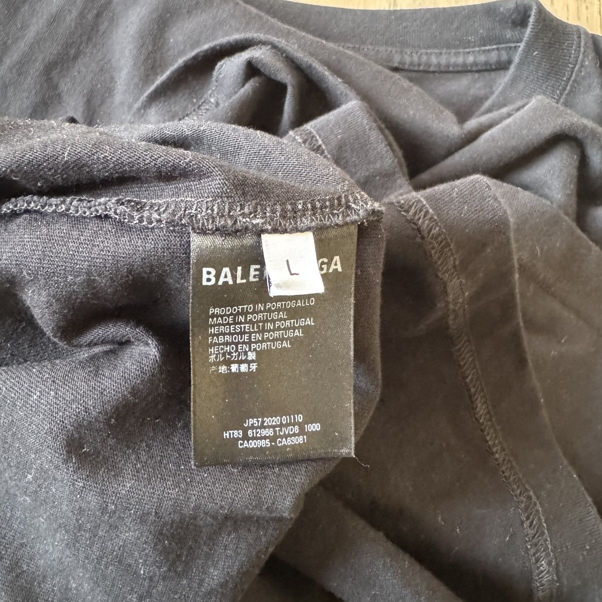 Balenciaga Balenciaga - Circle Logo Print T-Shirt - Black Size US L / EU 52-54 / 3 - 5 Thumbnail