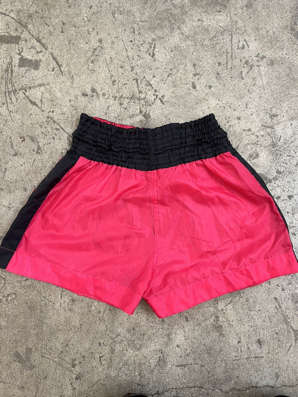 Vintage Vintage rare red Thaiboxing Shorts sizes 28”-36” Size US 32 / EU 48 - 2 Thumbnail