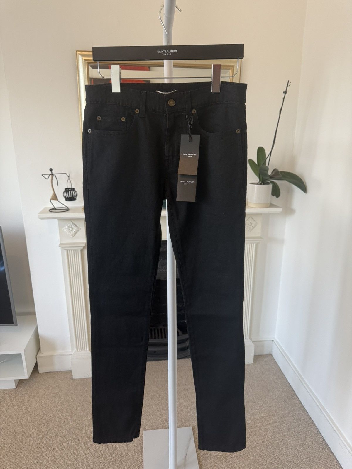 FW21 Saint Laurent D02 Skinny-Fit in Worn Stretch Denim