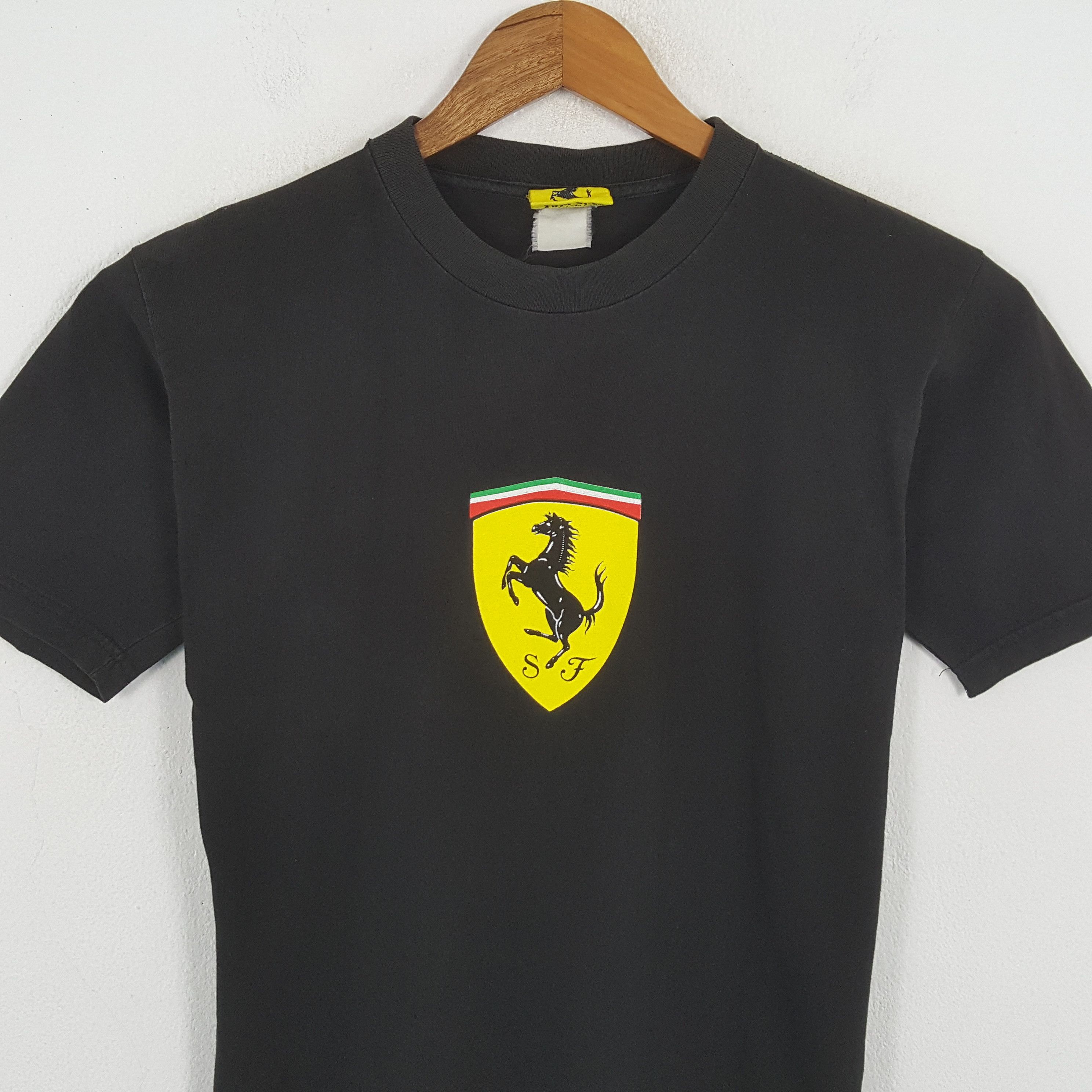 Ferrari × Vintage Vintage FERRARI Italian Supercar Big Logo Design T-Shirt Size US S / EU 44-46 / 1 - 2 Thumbnail