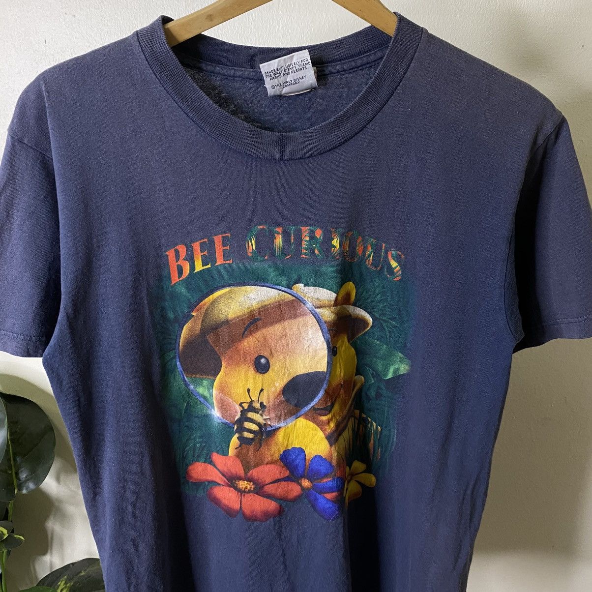 Vintage 1990s Disney Winnie The Pooh Bee Curious Cartoon T Shirt Size US S / EU 44-46 / 1 - 2 Thumbnail