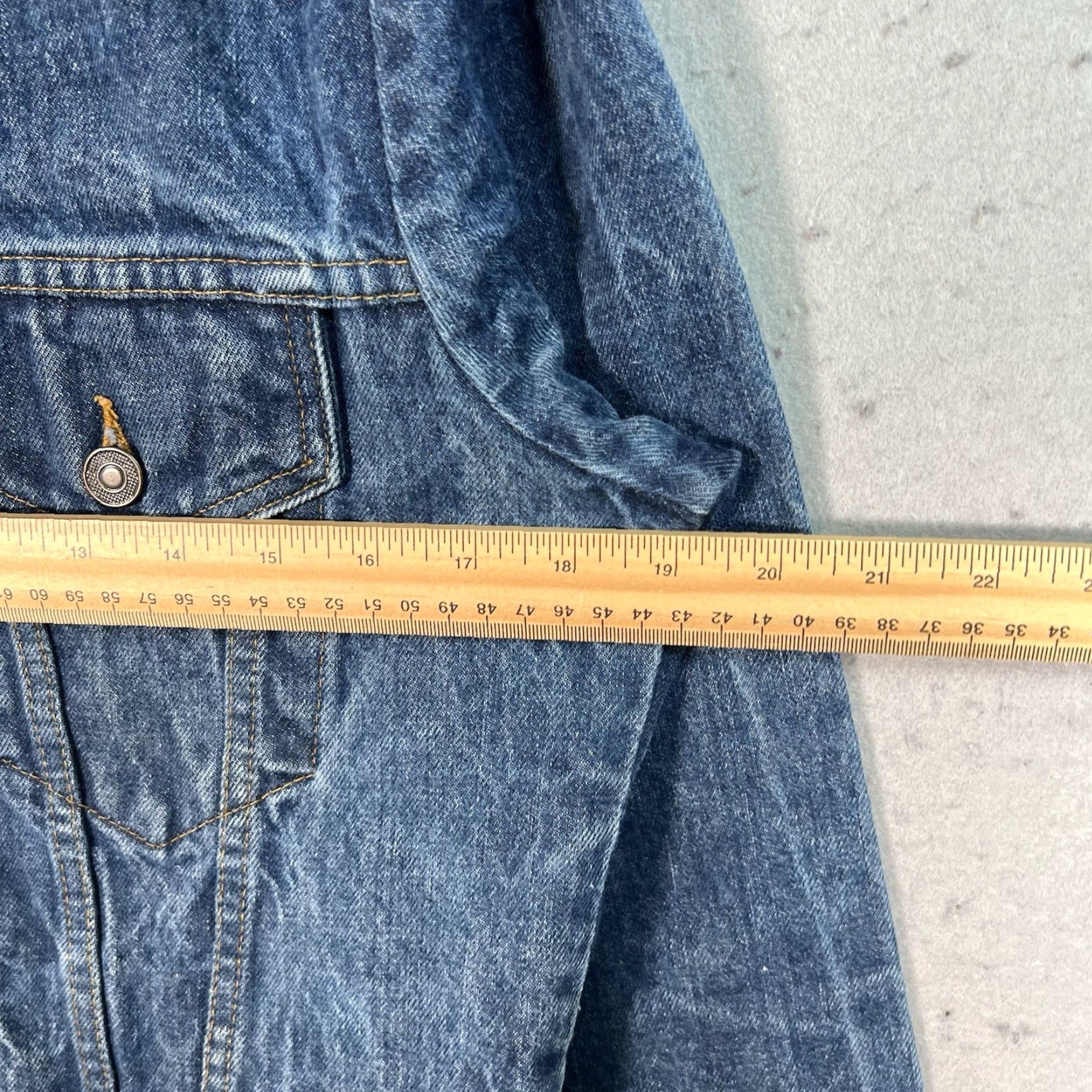 Vintage VINTAGE Montgomery Ward Denim Trucker Jacket Adult Small Blue Mens Size US S / EU 44-46 / 1 - 2 Thumbnail