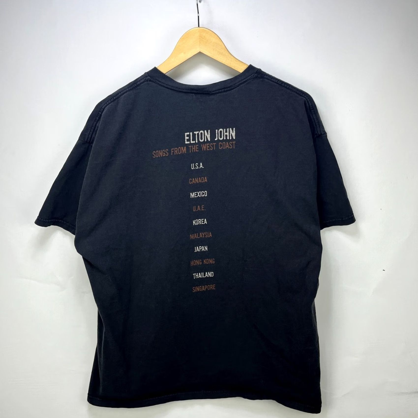 Vintage VINTAGE Elton John Songs From The West Coast Tour T Shirt XL Ink Black Men T-Shirt XL Vintage Men Shoes? Size US XL / EU 56 / 4 - 5 Thumbnail