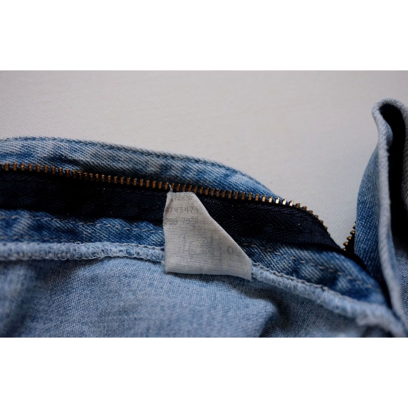 Levi's VINTAGE Levi's Jeans Dungarees Wide-Leg Cotton Blue 34x30 90s Men Regular Relaxed 5-Pocket Denim Jeans SZ 34x30 Size US 34 / EU 50 - 7 Thumbnail