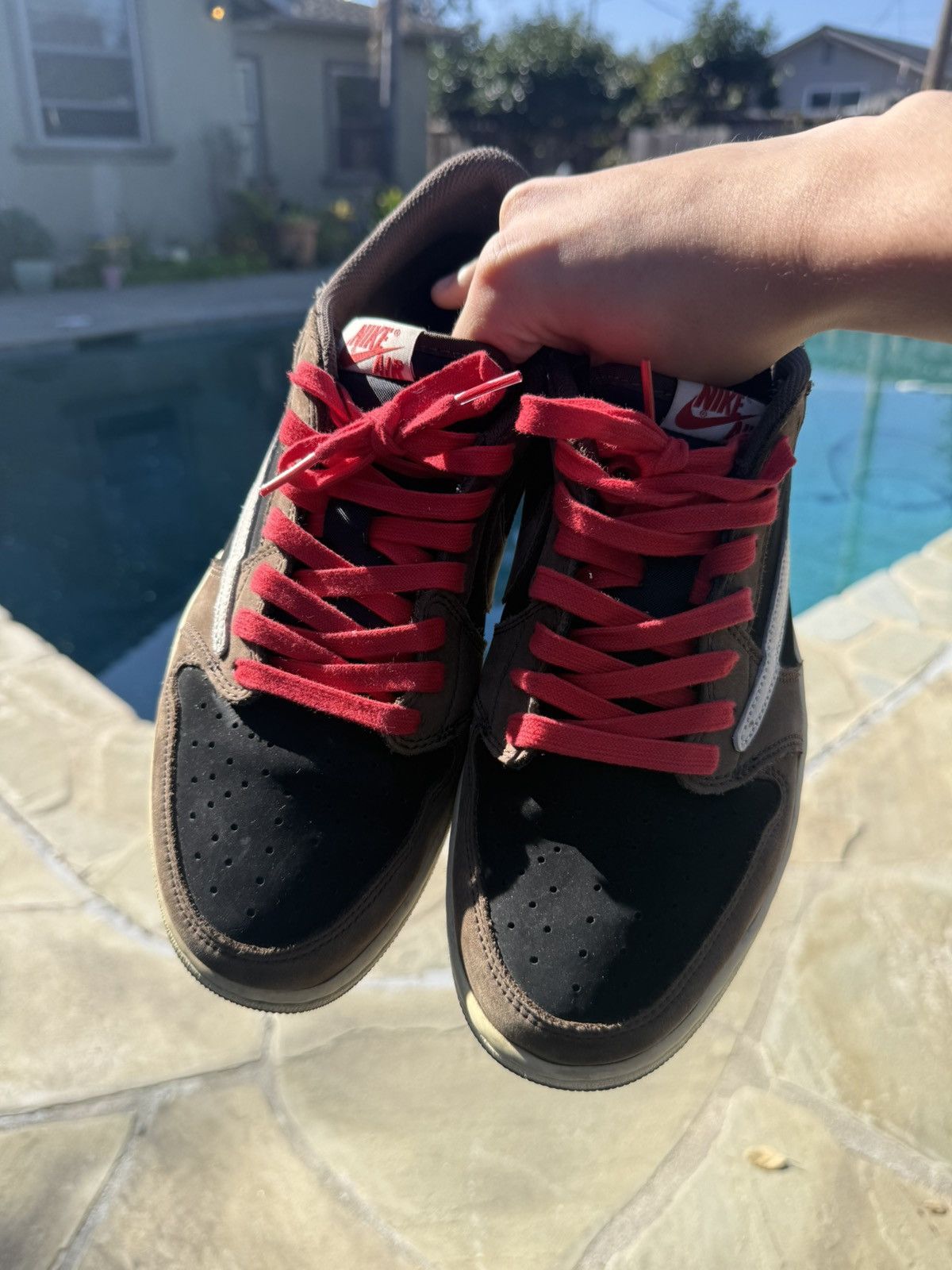 Nike × Travis Scott Air Jordan 1 Low Travis Scott Dark Mocha Size US 11 / EU 44 - 2 Thumbnail