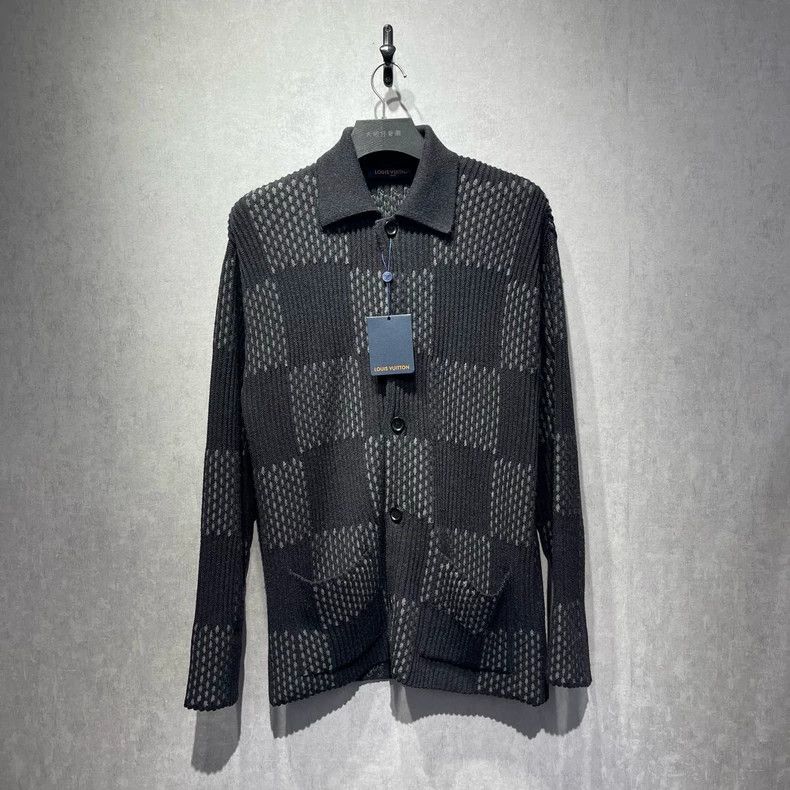 Louis Vuitton LOUIS VUITTON Checker Sweater Jacket Size US S / EU 44-46 / 1 - 1 Thumbnail