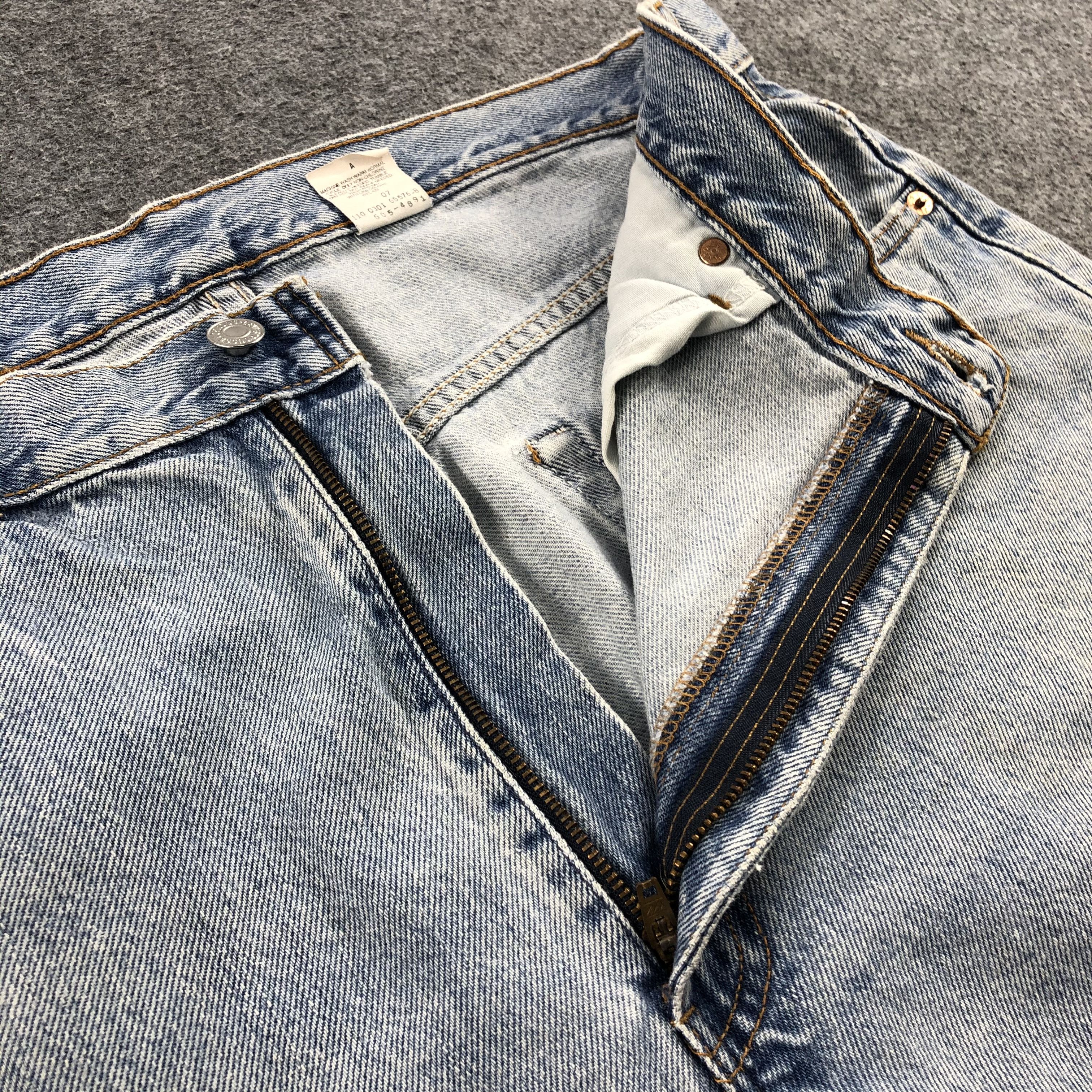 Levi's × Vintage Vintage 90s Light Wash Levis 505 Jeans-JM1287 Size US 36 / EU 52 - 9 Thumbnail