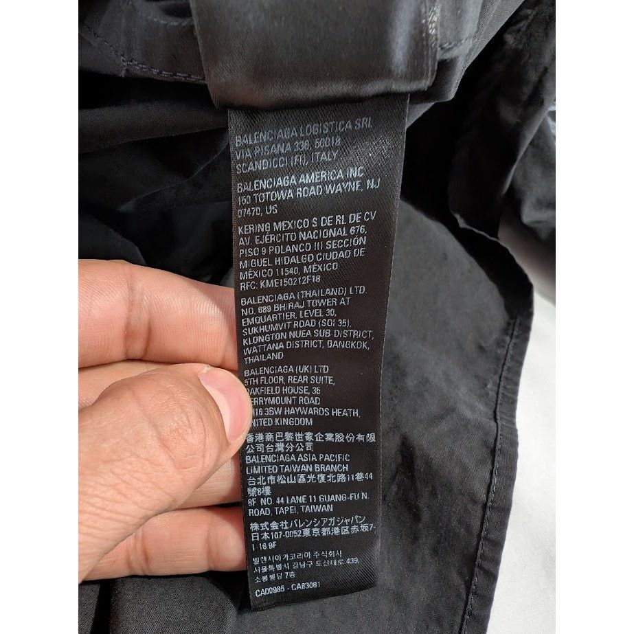 Balenciaga o1rshd1 Cotton Poplin Graffiti Oversized Shirt in Black Size US L / EU 52-54 / 3 - 20 Thumbnail