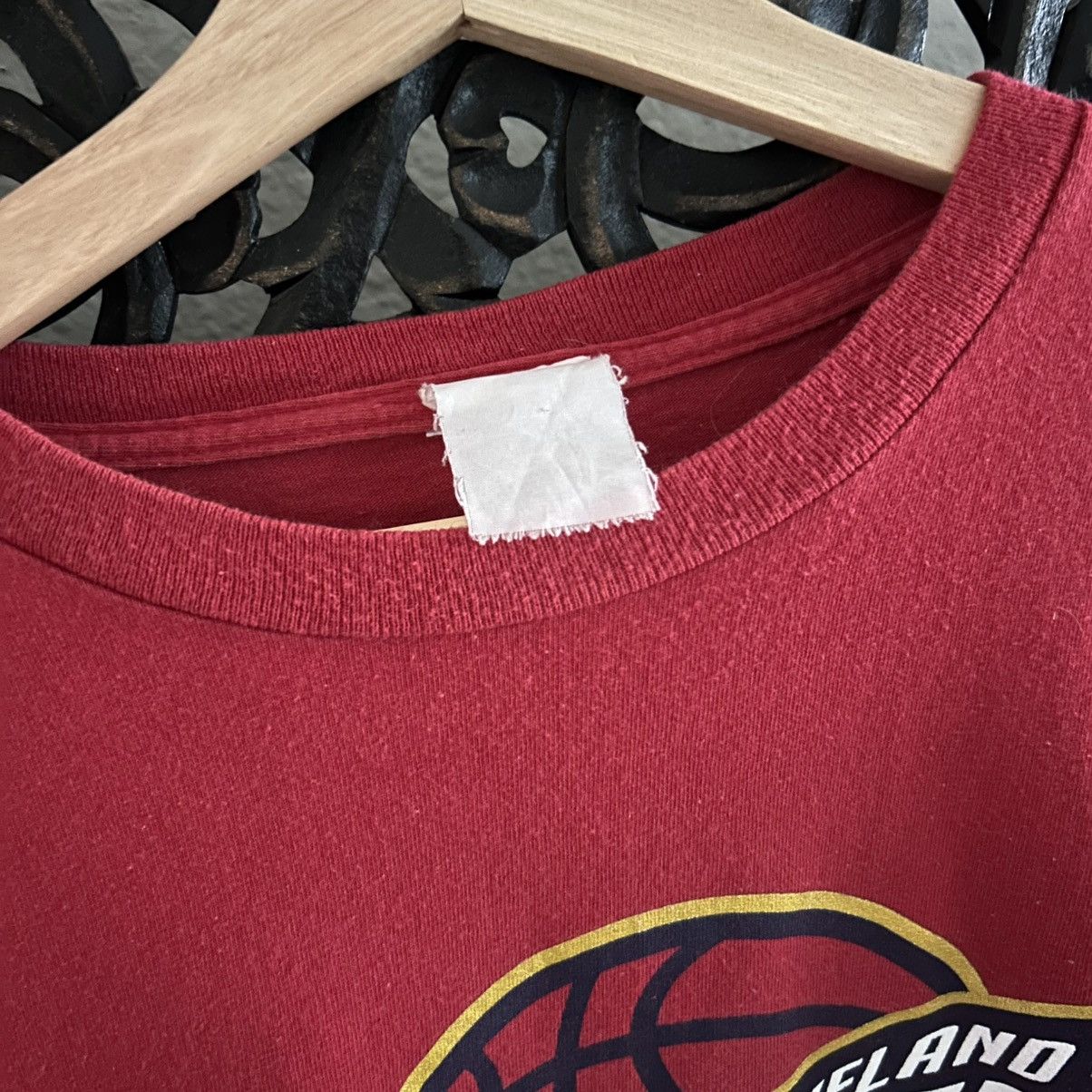 Vintage VTG Lebron James Cleveland Cavaliers Tee Size US L / EU 52-54 / 3 - 5 Thumbnail