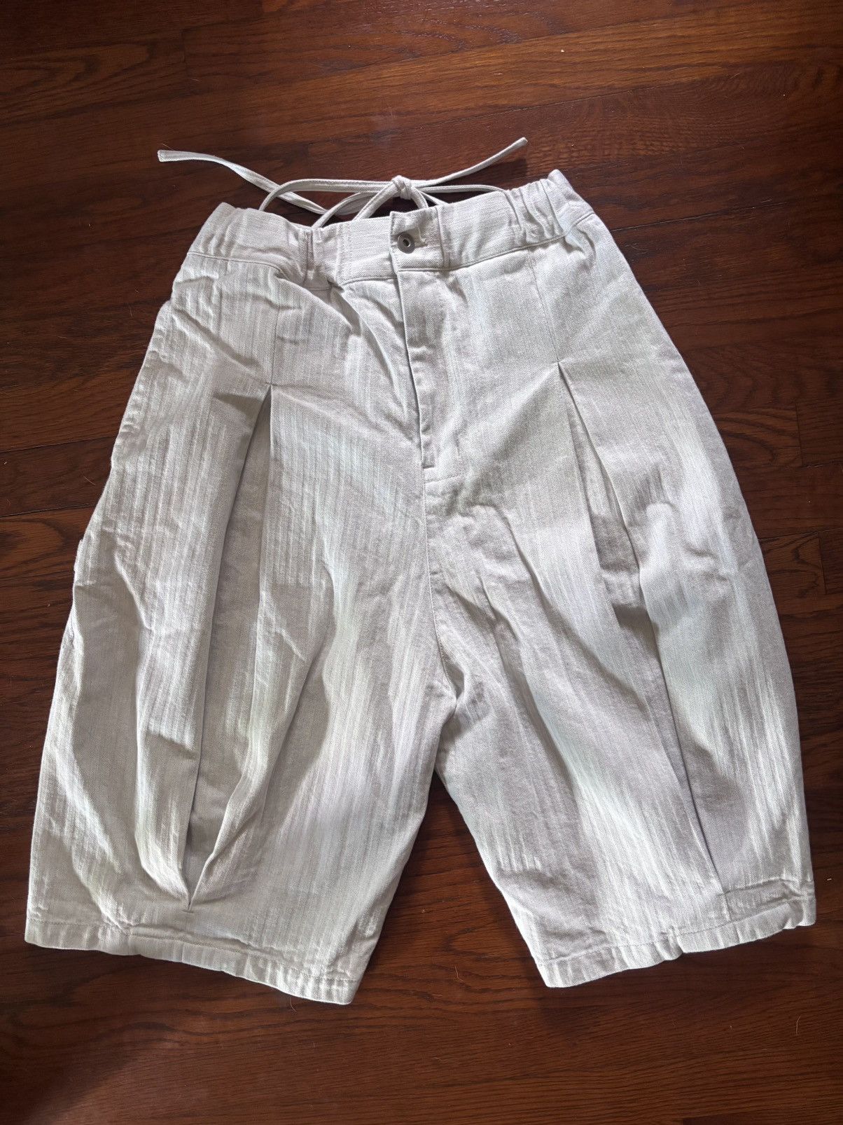SAGE NATION SAGENATION Box pleat shorts Size US 32 / EU 48 - 1 Thumbnail