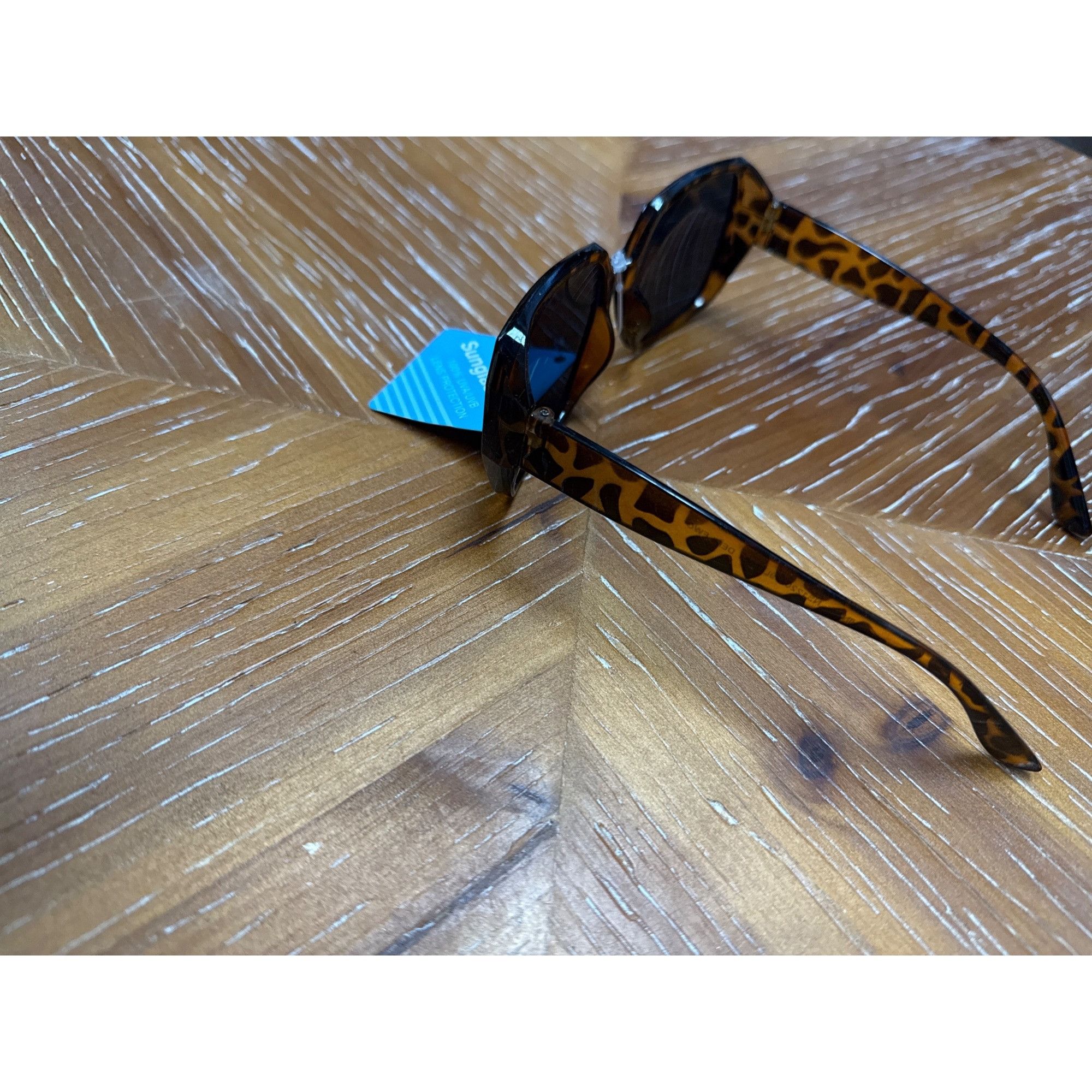 Foster Grant Oversized Tortoise Shell Sunglasses With UV Protection Chic Size ONE SIZE - 3 Thumbnail