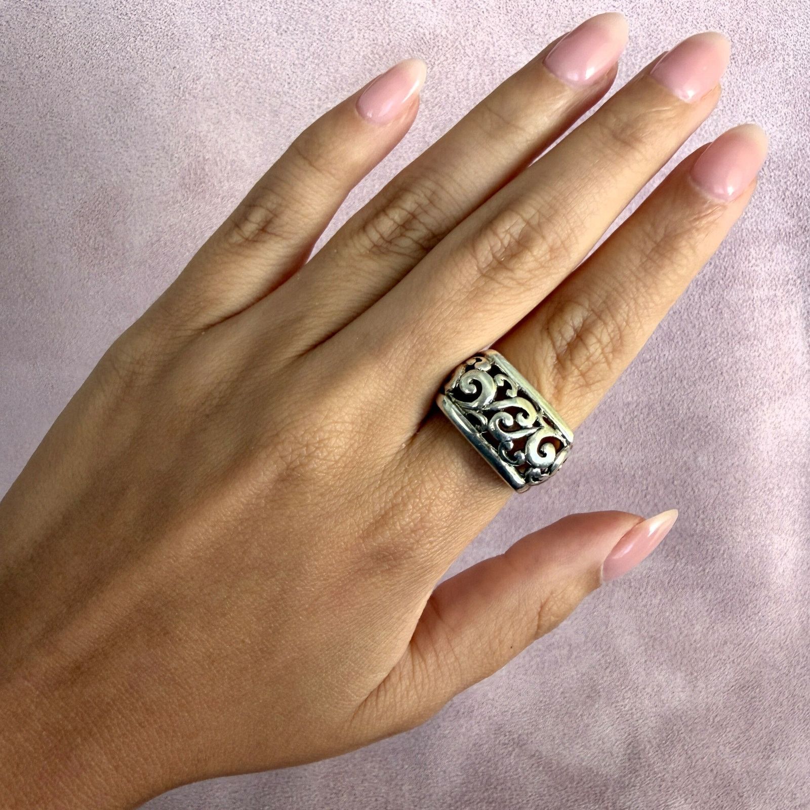 Sterling Silver sterling silver scrolled squared top band ring size 8.75 Size ONE SIZE - 2 Thumbnail