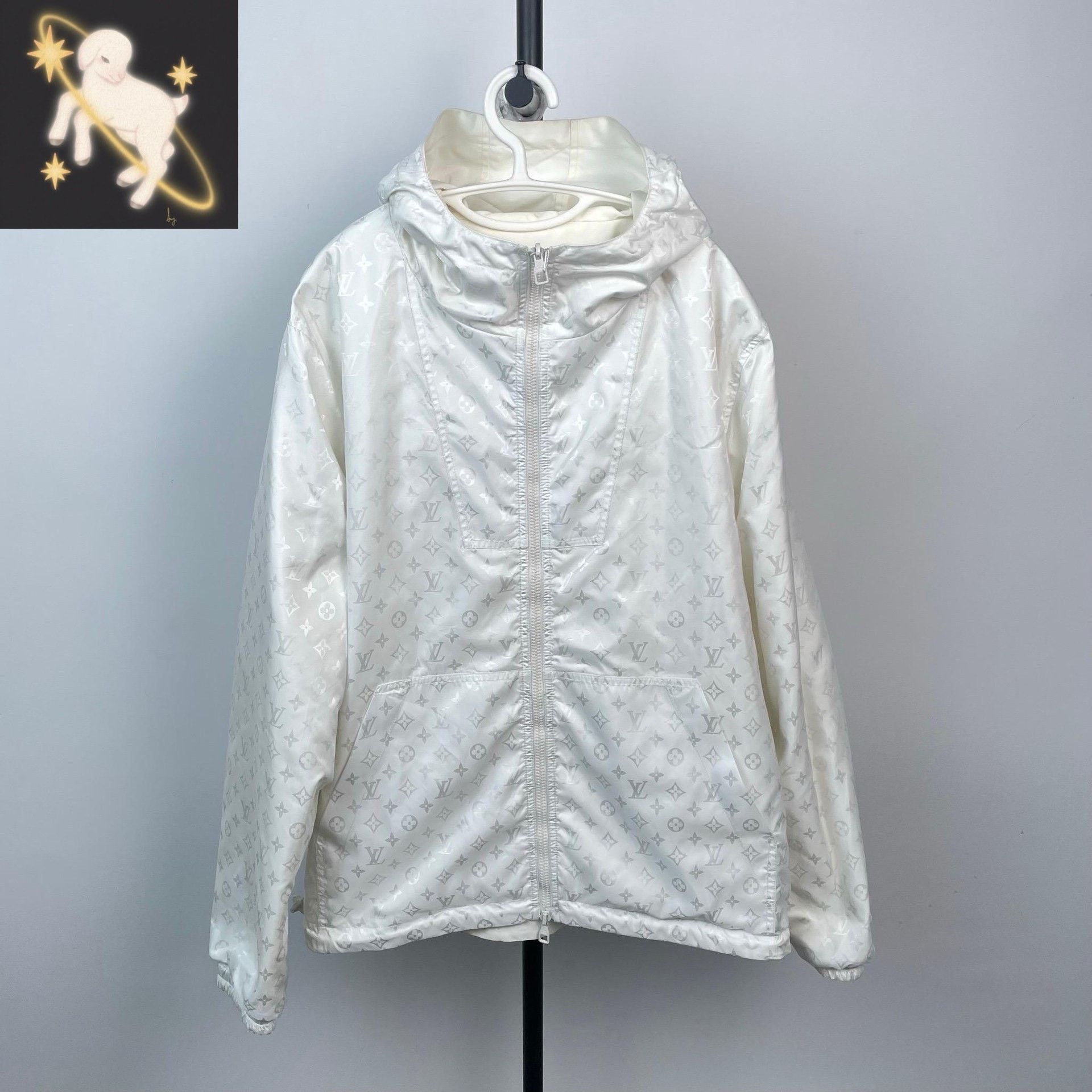 Louis Vuitton Louis Vuitton White Light Jacket M Men Size US M / EU 48-50 / 2 - 1 Thumbnail