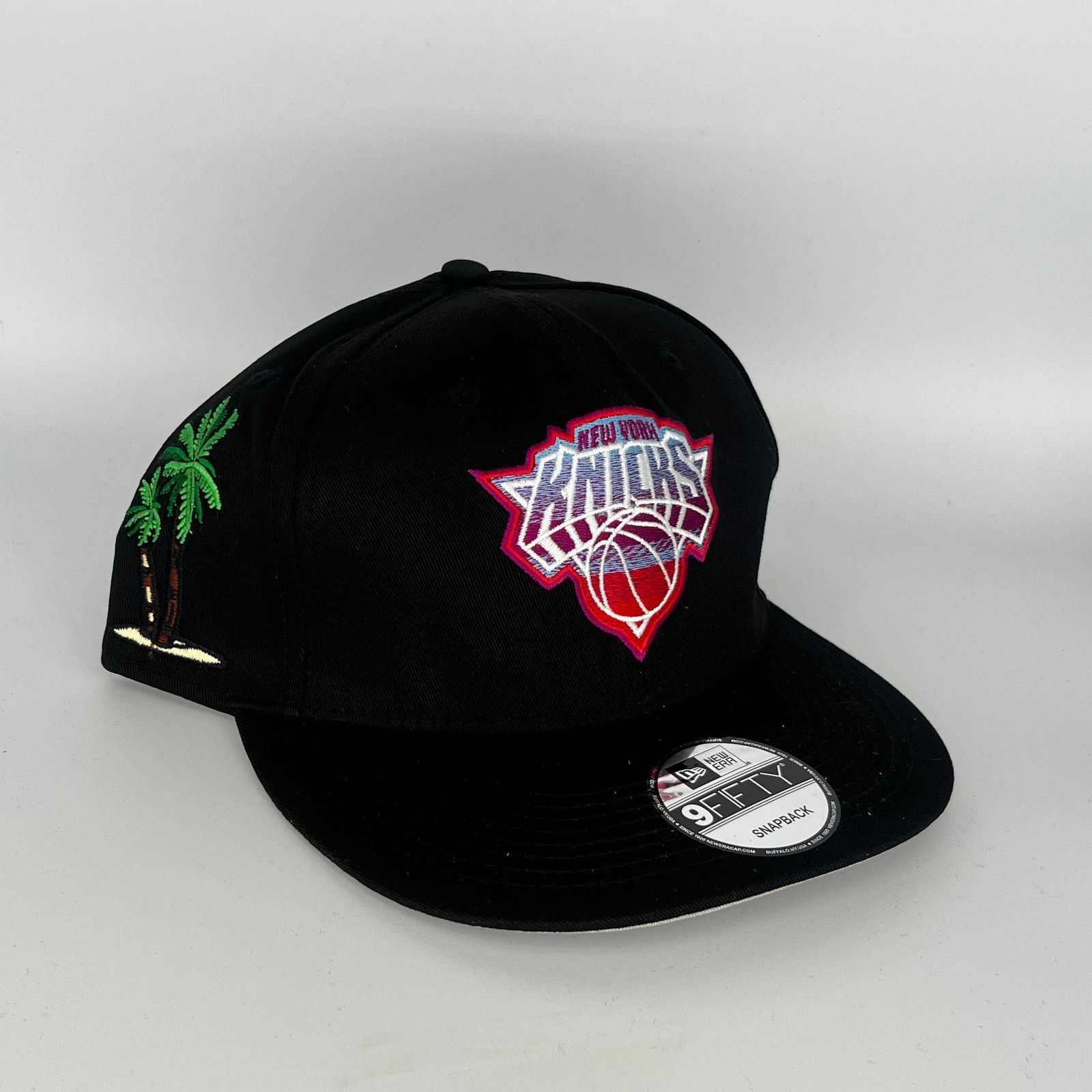 New Era Black New York Knicks Palm Tree Side Patch New Era NBA Size ONE SIZE - 1 Thumbnail