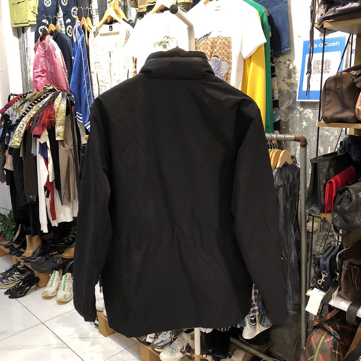 Armani Collezioni Armani Collezioni Water Repellent Jacket Size US M / EU 48-50 / 2 - 2 Thumbnail