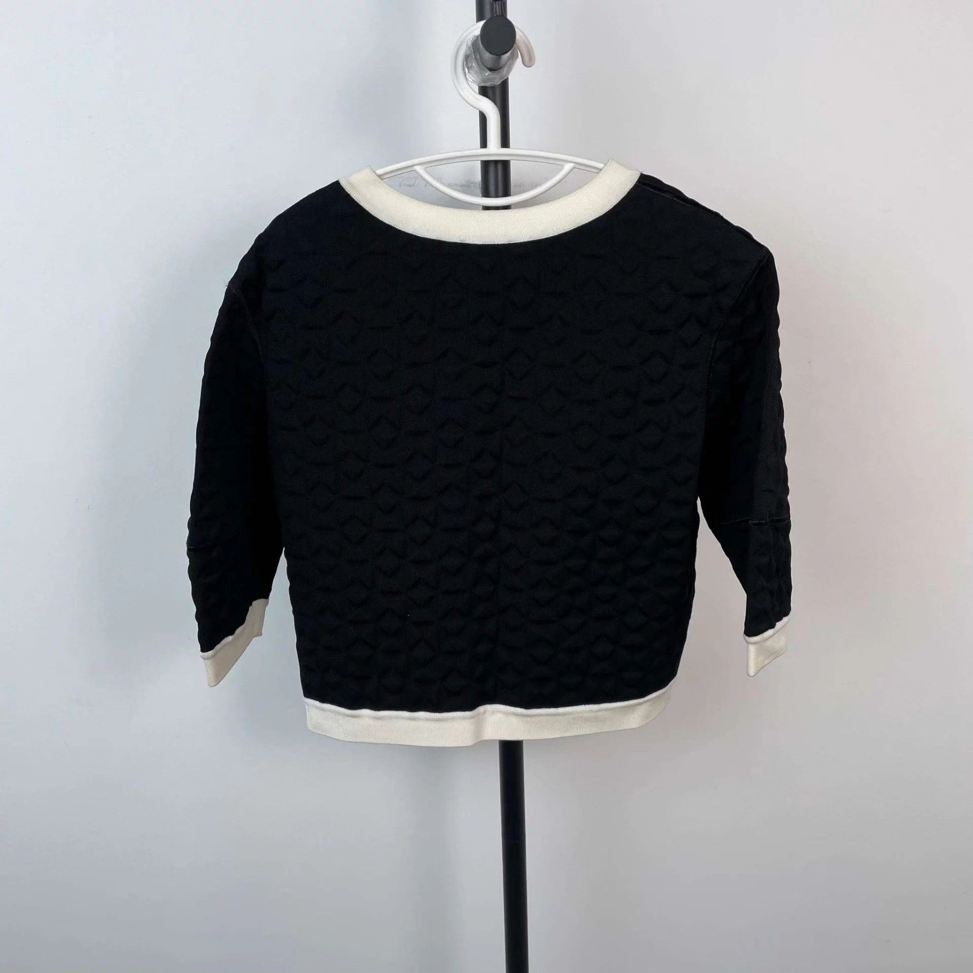 Chanel Chanel Rayon Colorblocked Jacket 36 Black/White Size XS / US 0-2 / IT 36-38 - 2 Thumbnail