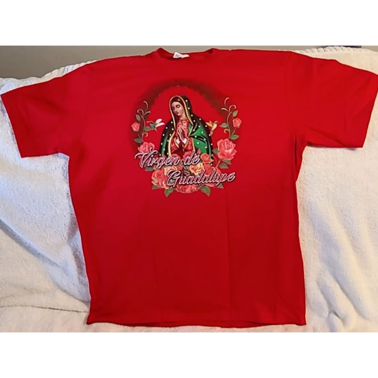 Vintage VINTAGE VIRGEN DE GUADALUPE VIRGIN MARY ROSE FLOWER STARS PRAY RED T-SHIRT Mens L Red 100% Cotton Graphic Tee Size US L / EU 52-54 / 3 - 3 Thumbnail
